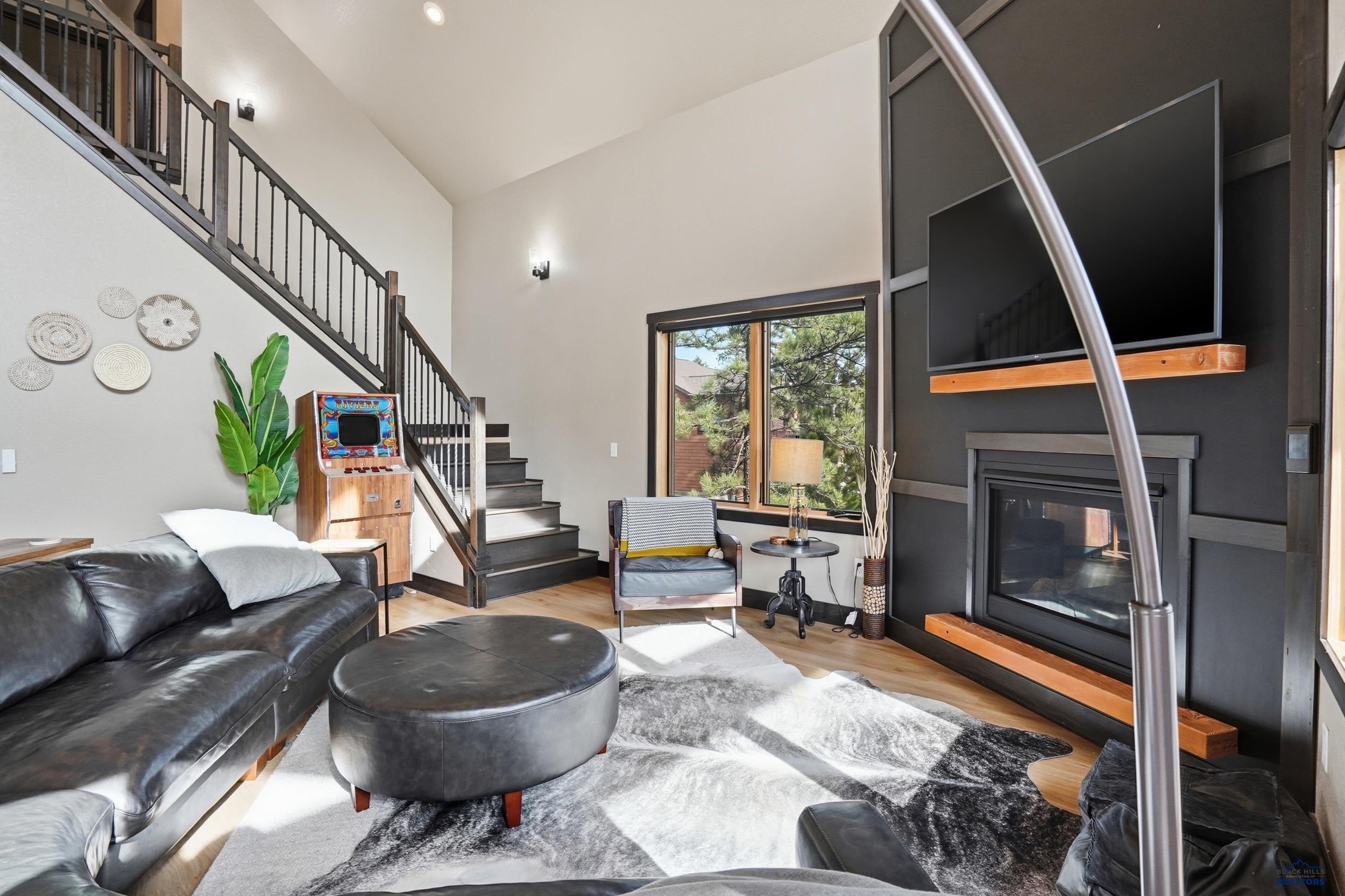 Lead, South Dakota, 57754, United States, 5 Bedrooms Bedrooms, ,6 BathroomsBathrooms,Residential,Active,2019144