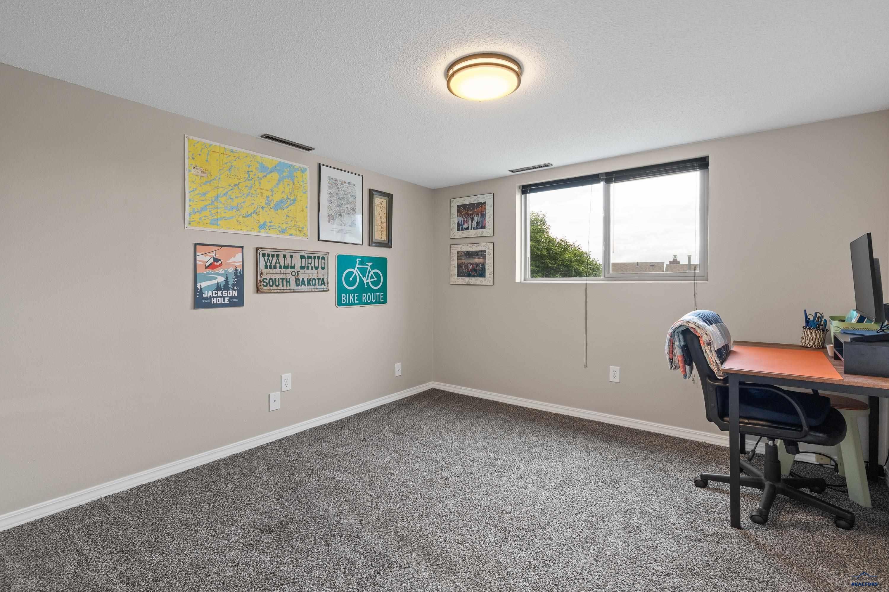 1172 PARKWOOD RD