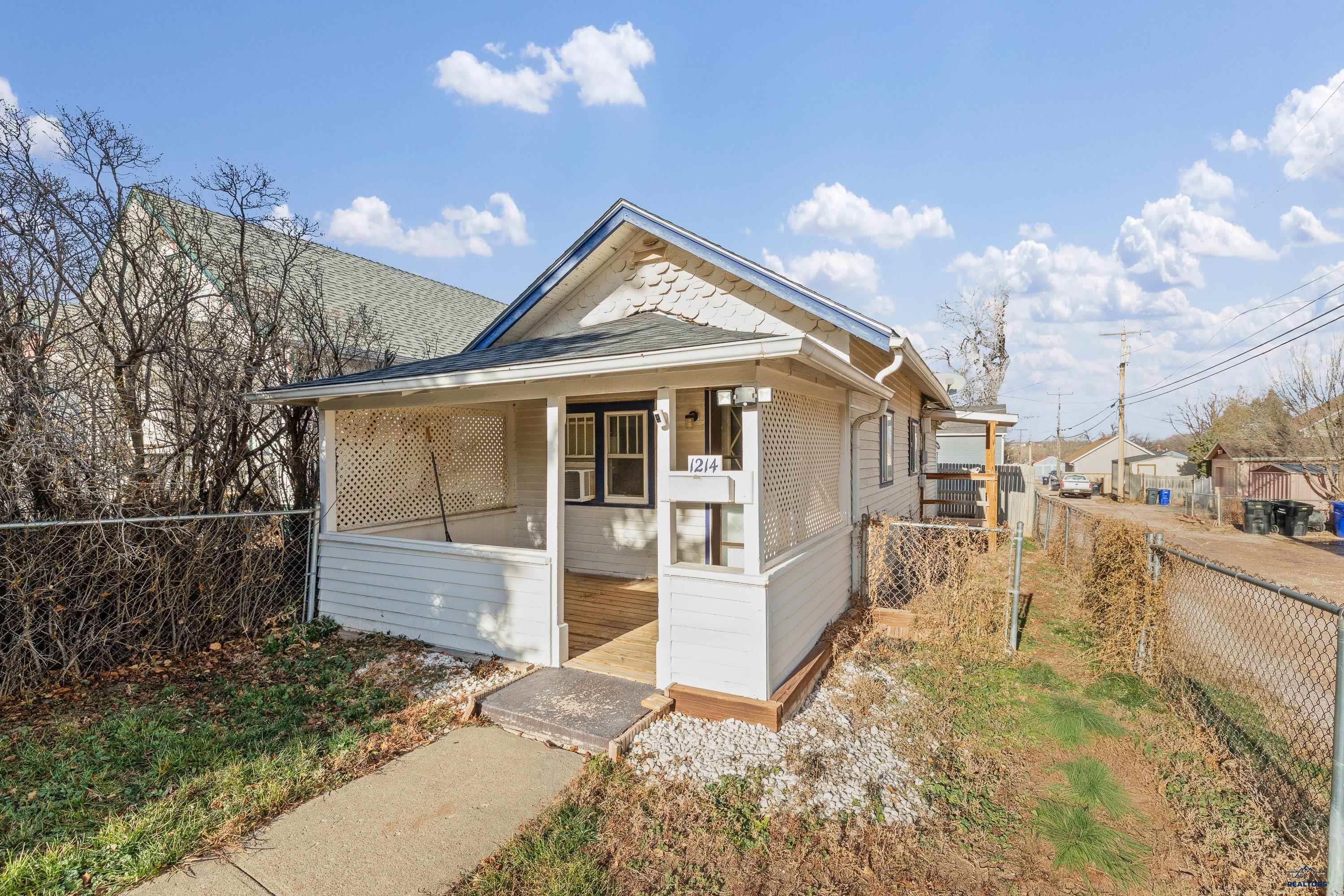 1214 COLUMBUS