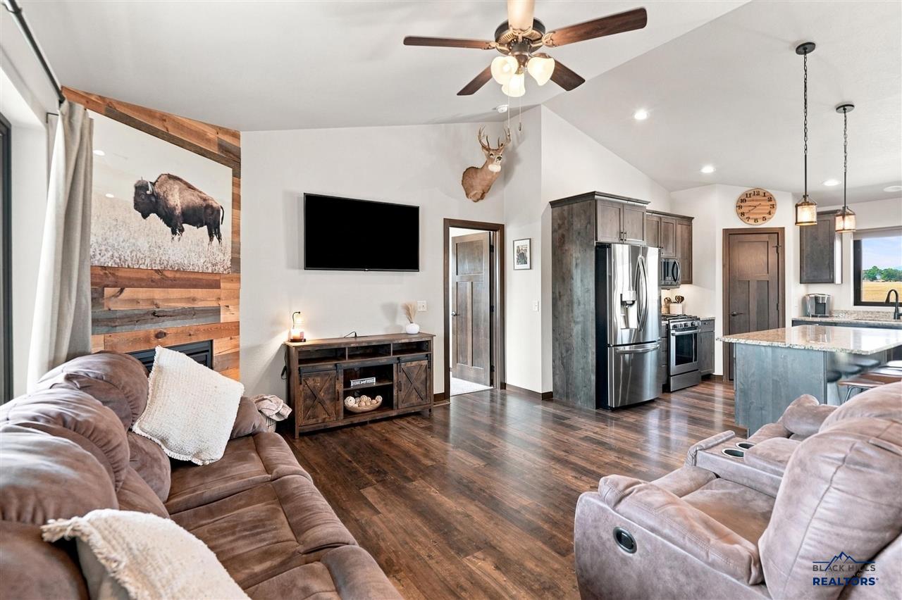 1011 Mac Lane