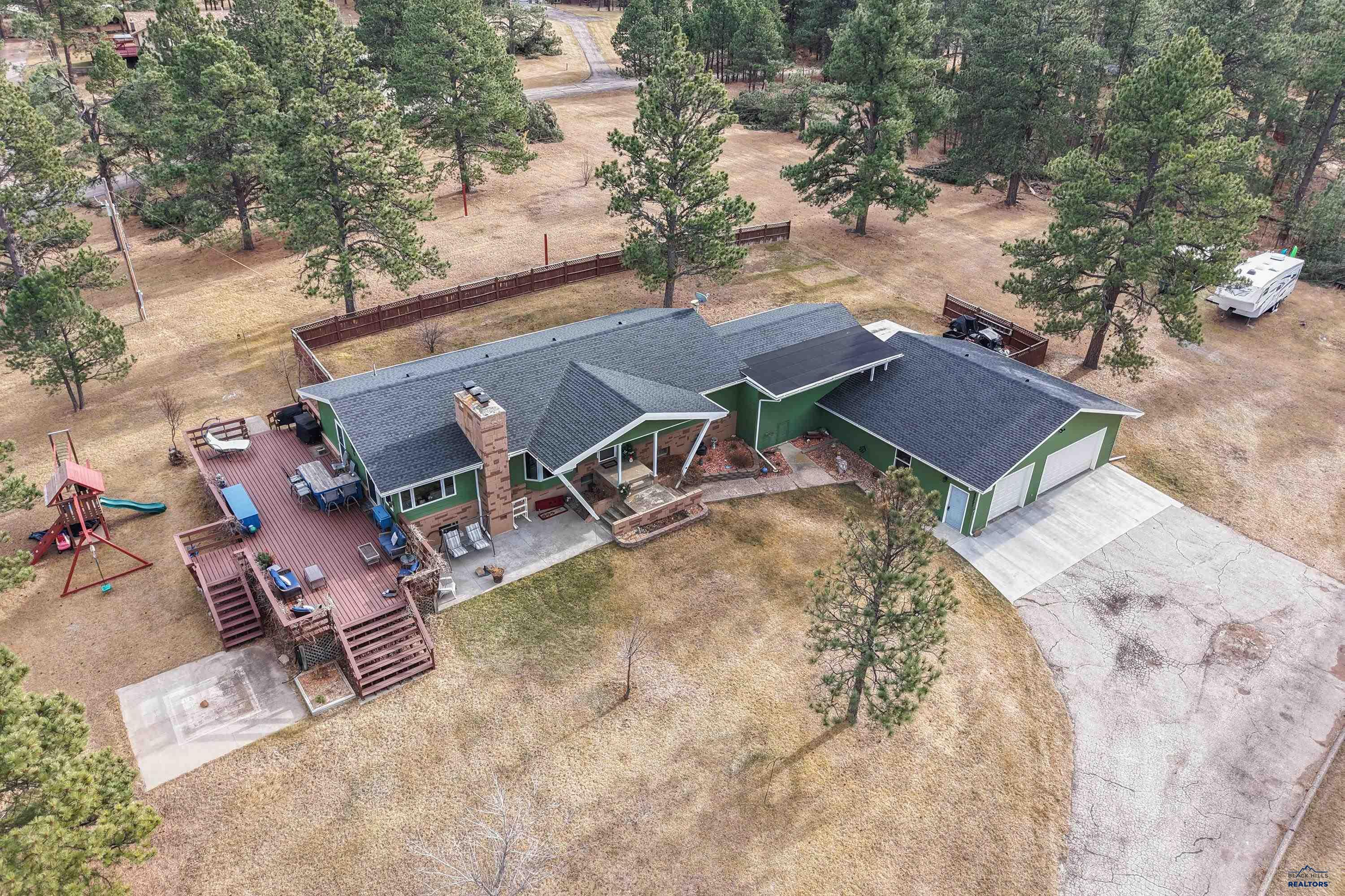 23791 GOLDEN HILLS DR