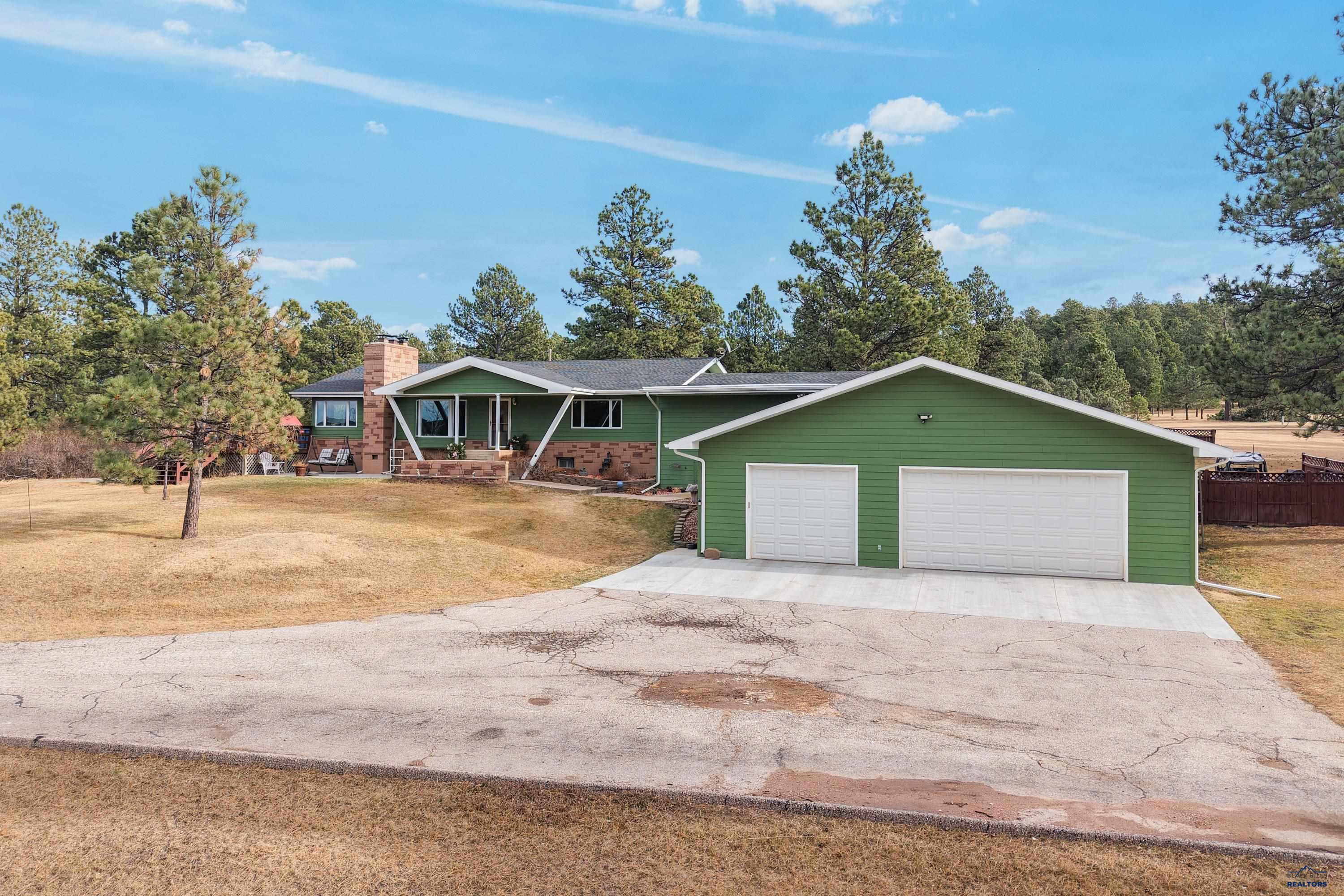 23791 GOLDEN HILLS DR