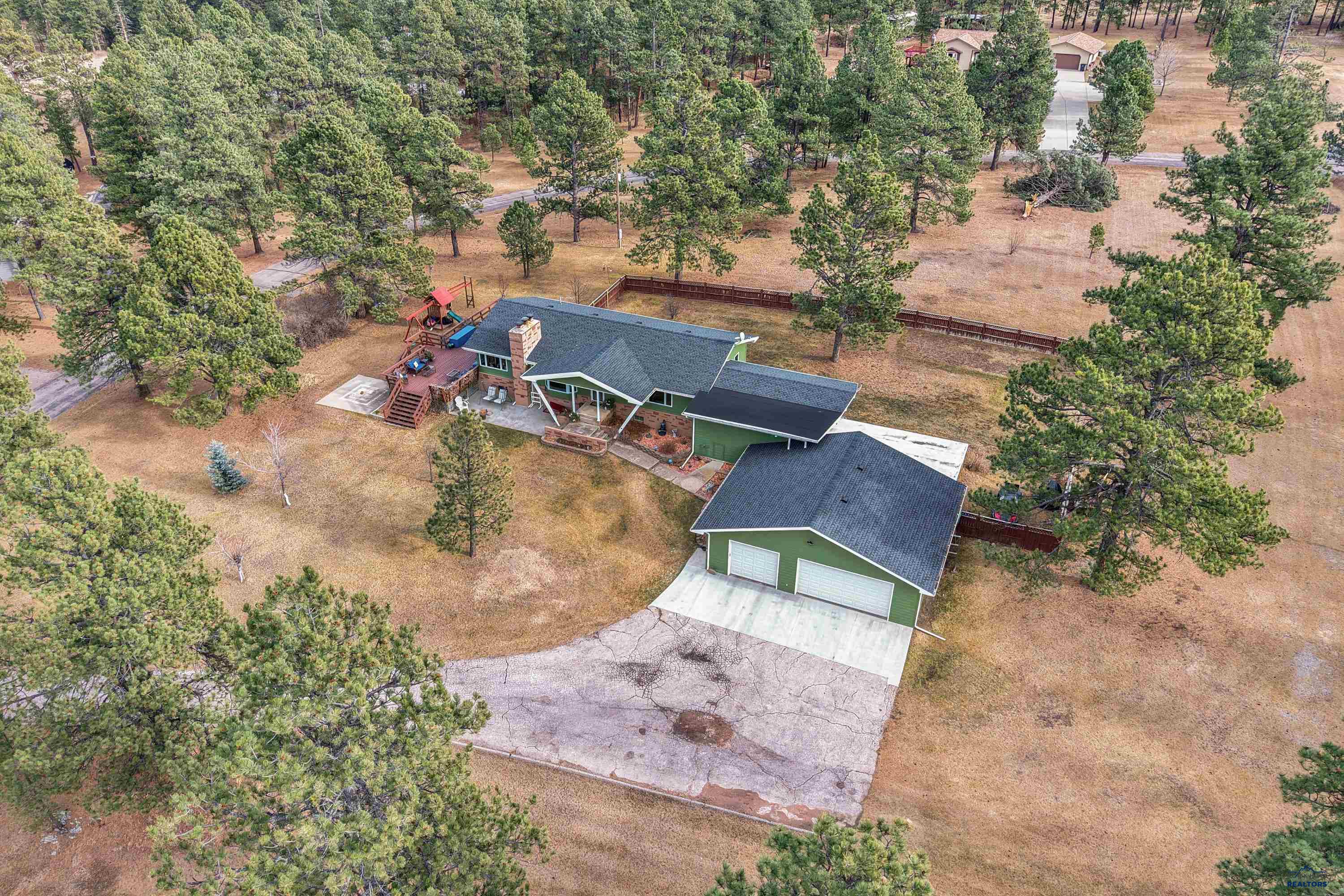 23791 GOLDEN HILLS DR