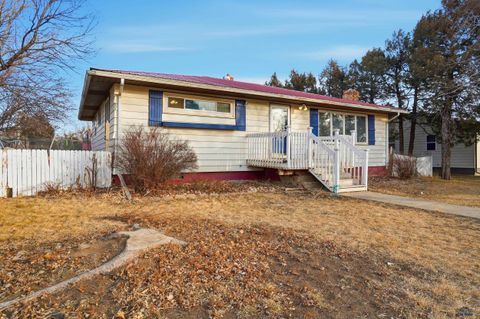 116 6TH ST Newell SD 57760