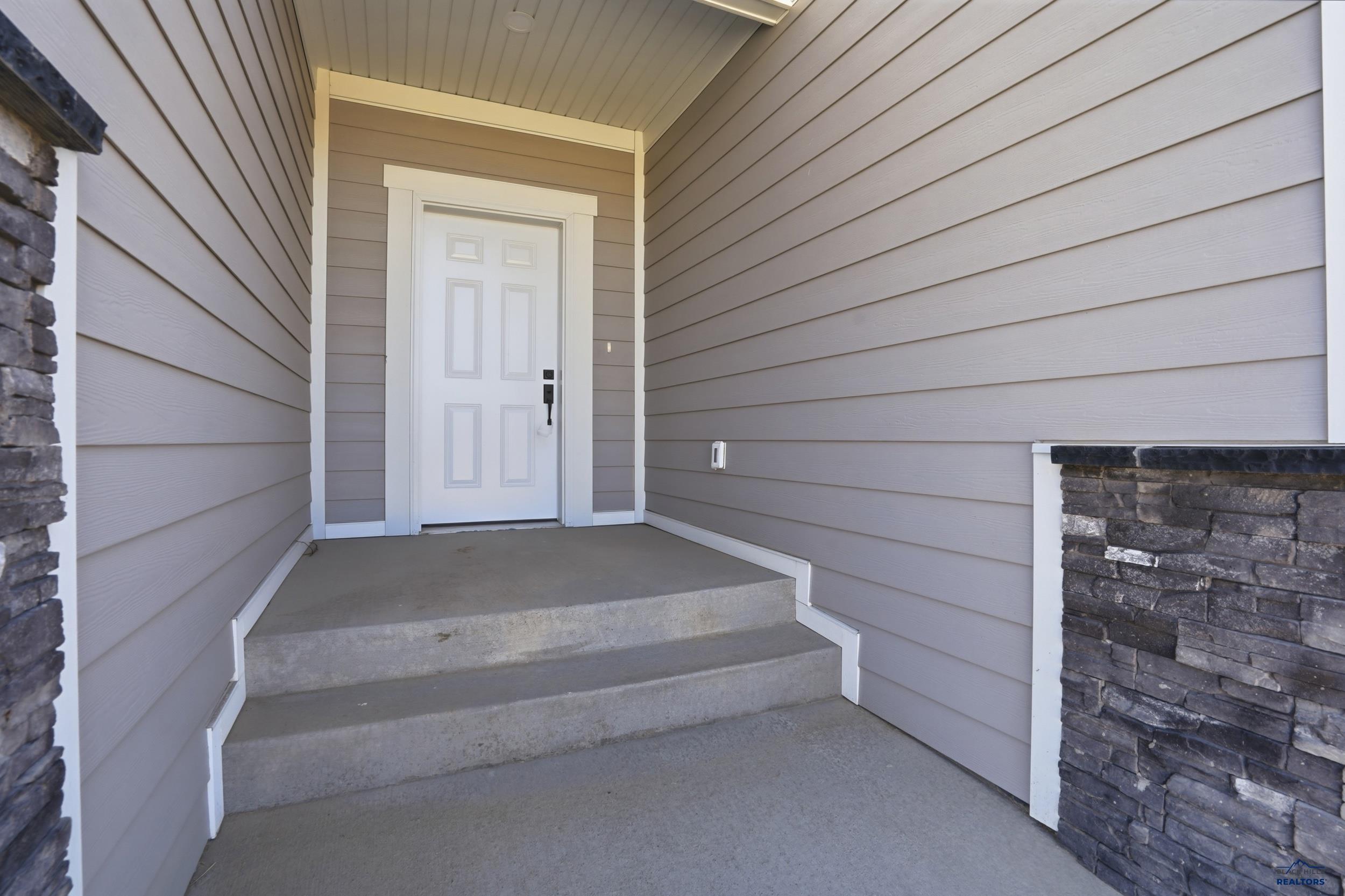 306 MIRIAM CT