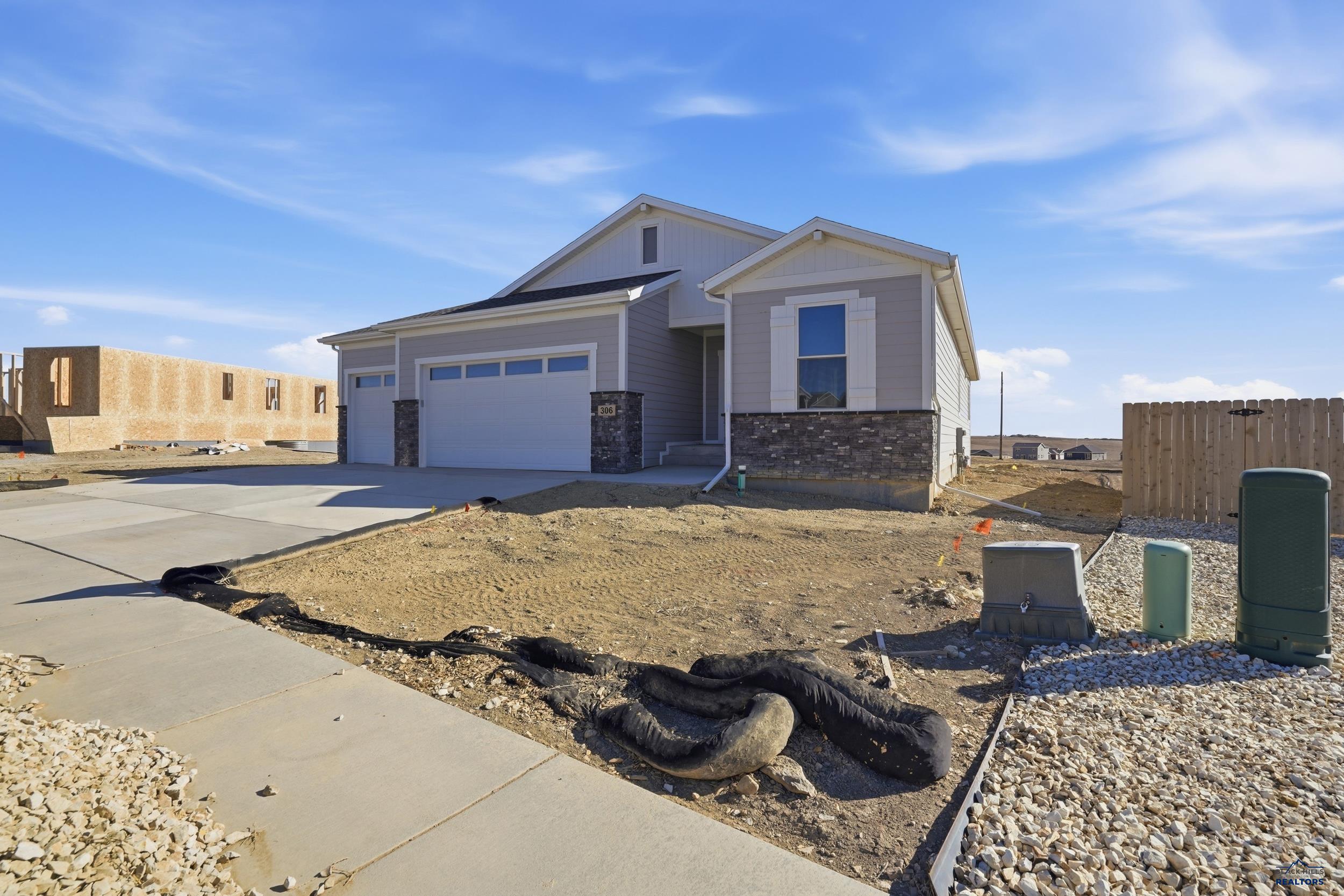 306 MIRIAM CT