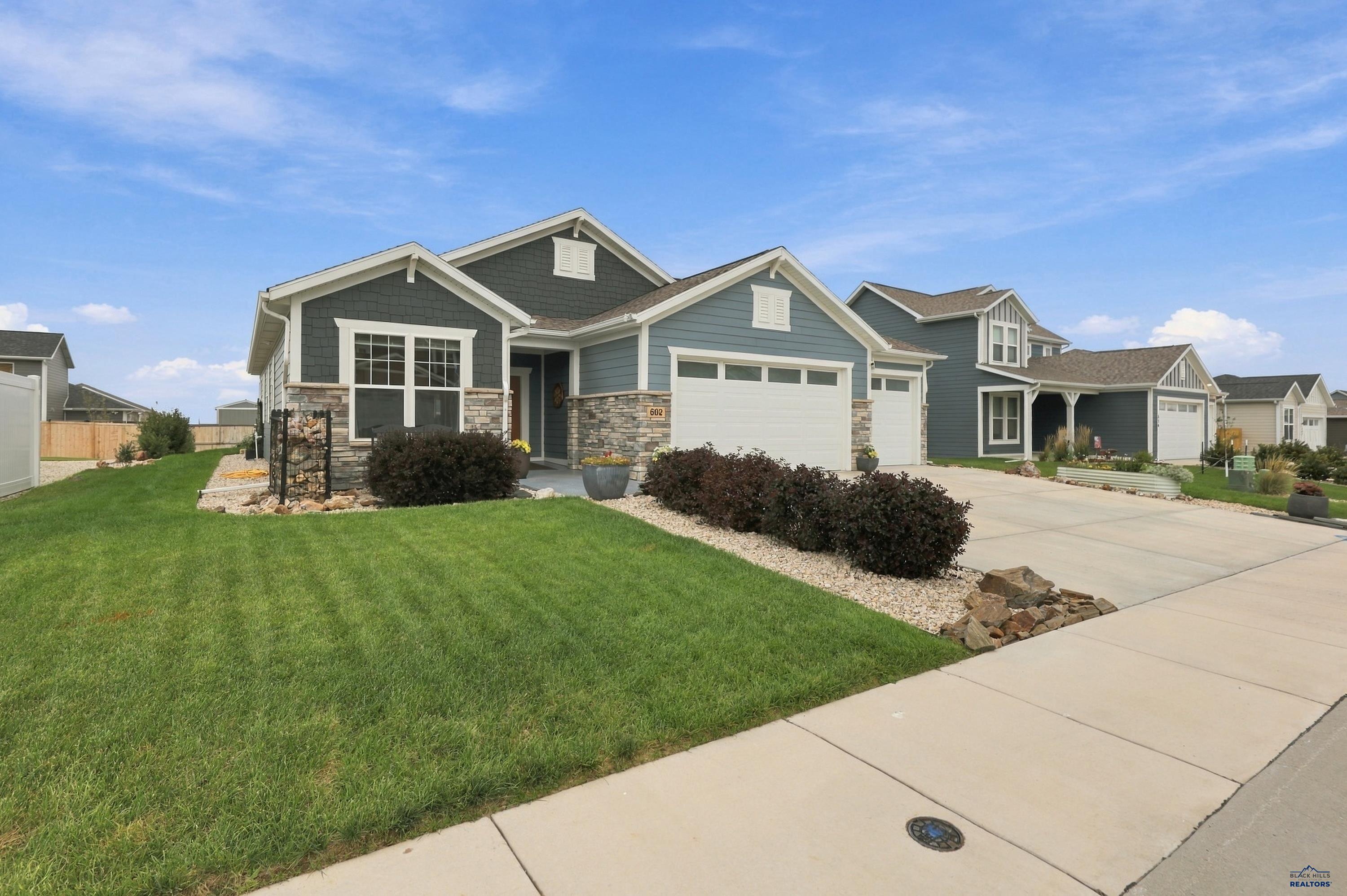 602 SOLOMON CT