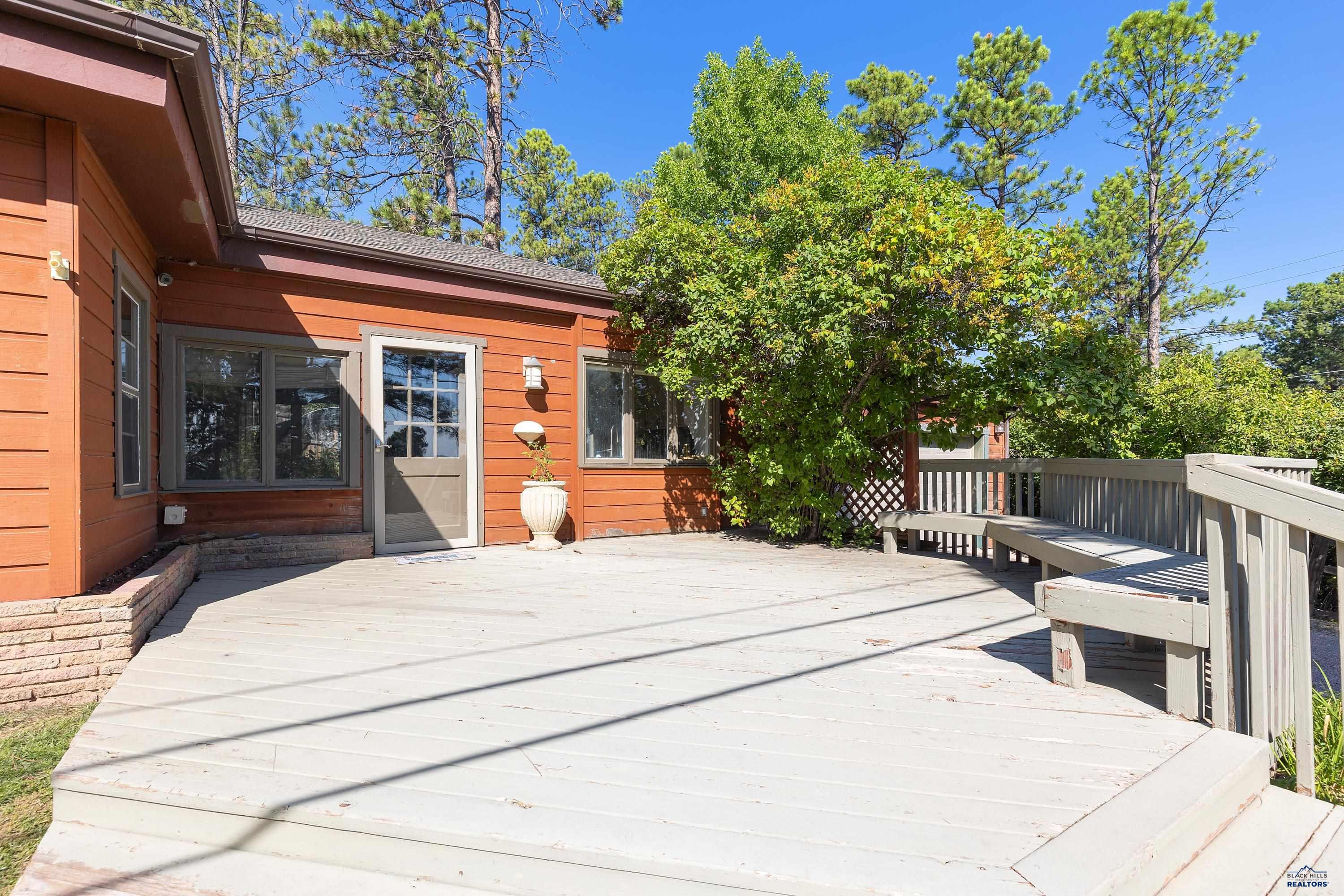 411 N BERRY PINE RD