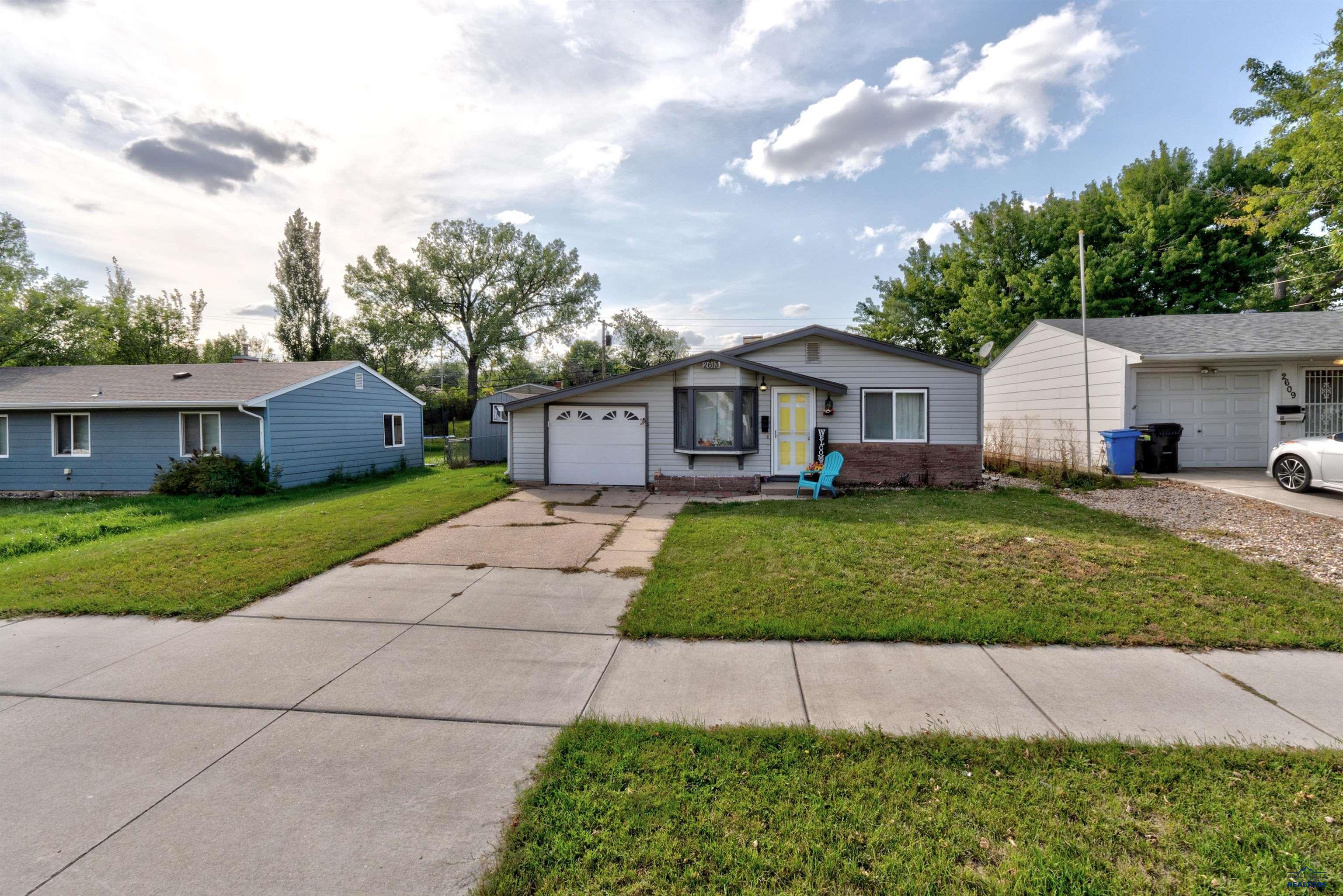 2613 WILLOW AVE