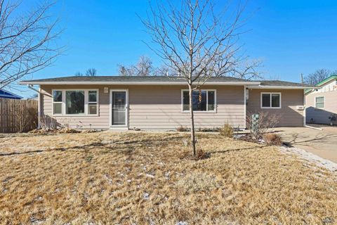 1213 WOODLAWN DR Rapid City SD 57701