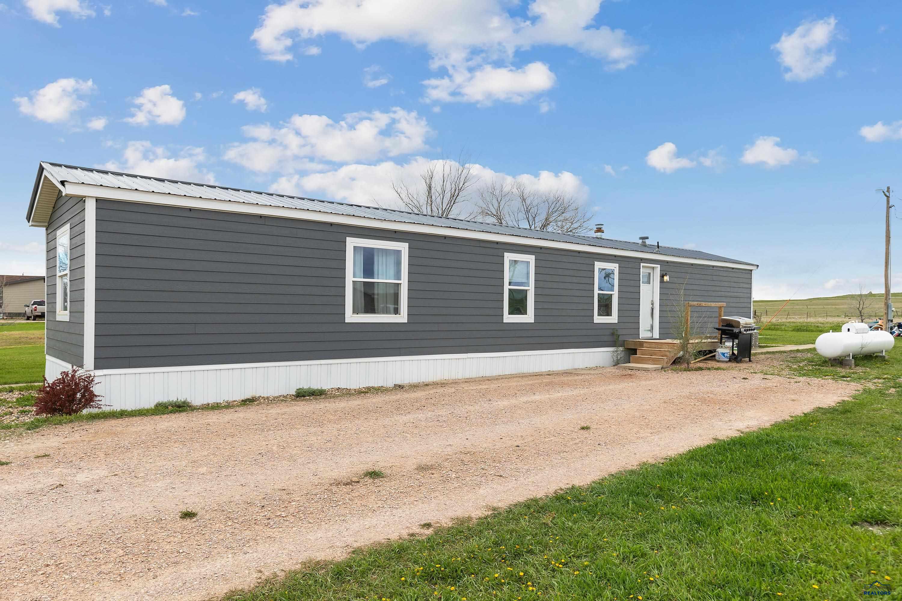 New Underwood, South Dakota 57761, United States, 3 Bedrooms Bedrooms, ,1 BathroomBathrooms,Residential,Pending,58400