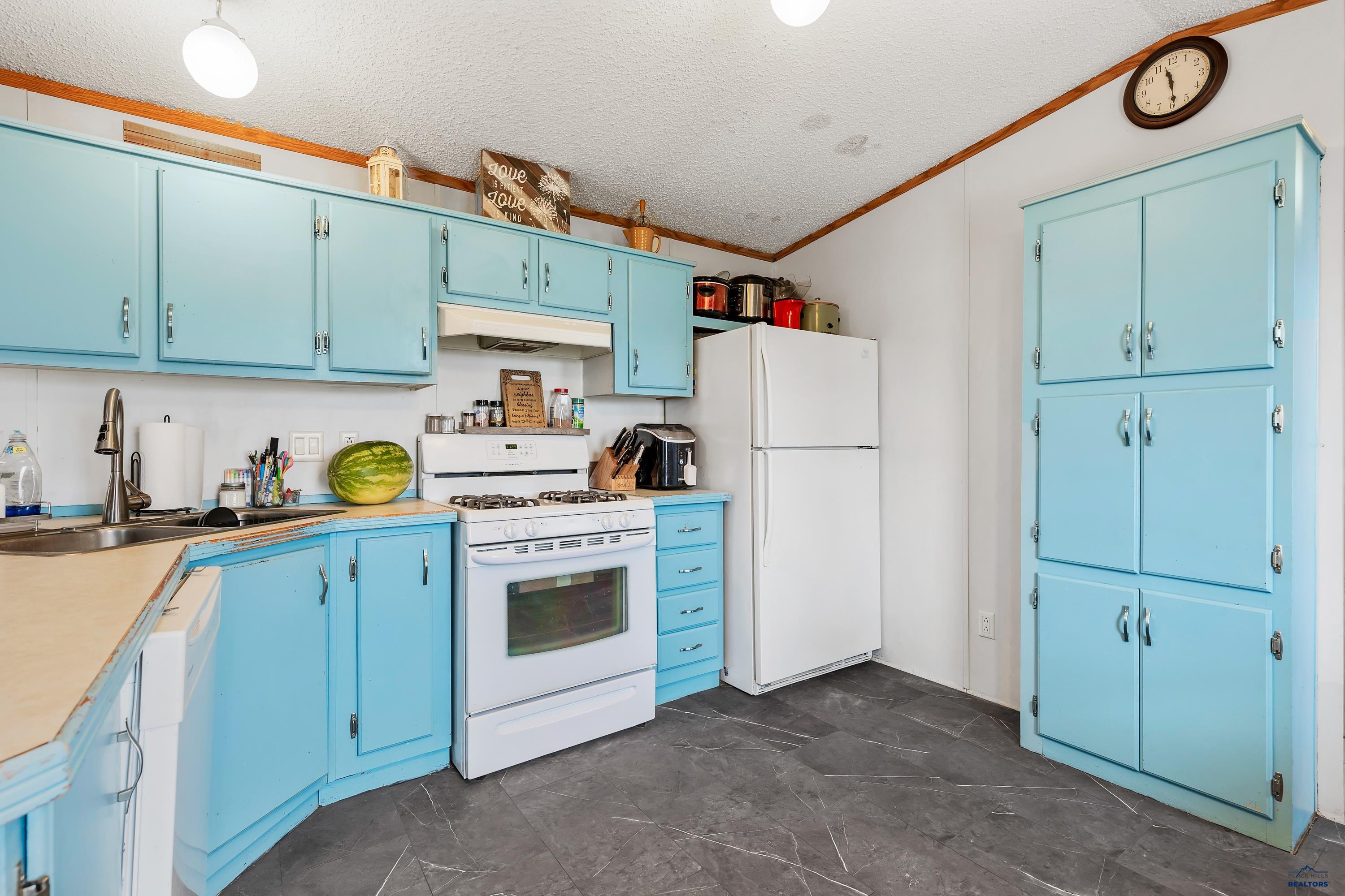 New Underwood, South Dakota 57761, United States, 3 Bedrooms Bedrooms, ,1 BathroomBathrooms,Residential,Pending,58400