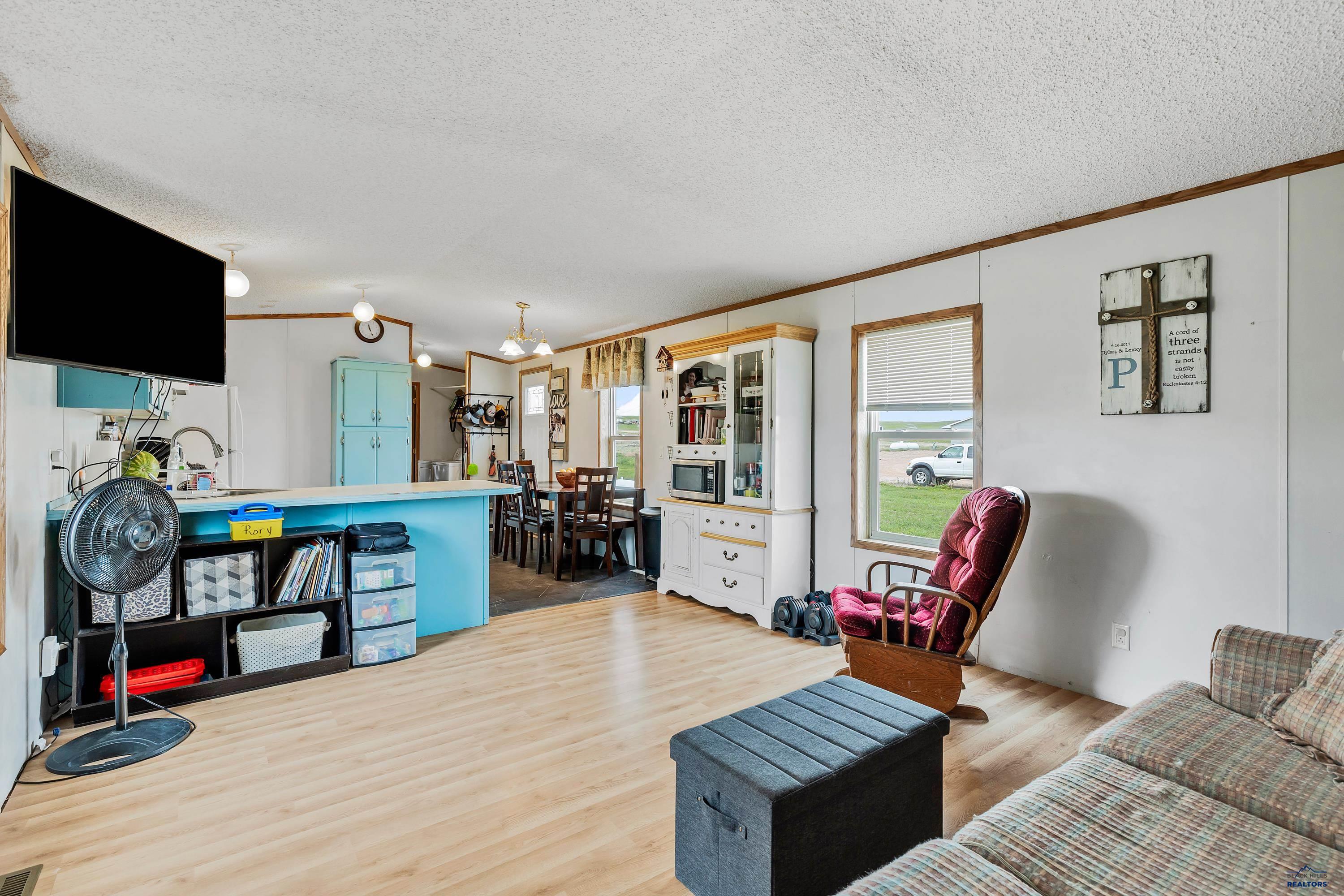 New Underwood, South Dakota 57761, United States, 3 Bedrooms Bedrooms, ,1 BathroomBathrooms,Residential,Pending,58400