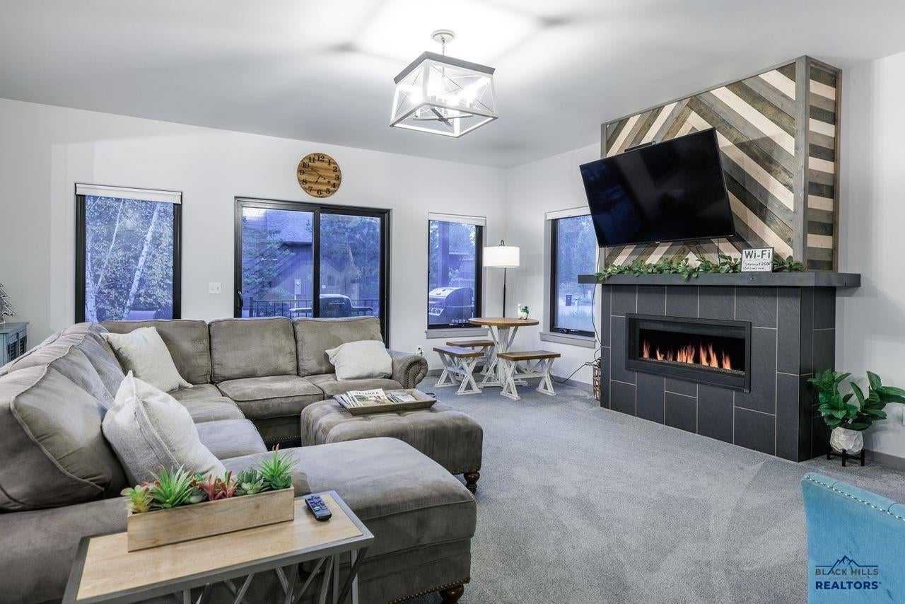 21266 RIDGEWOOD TR