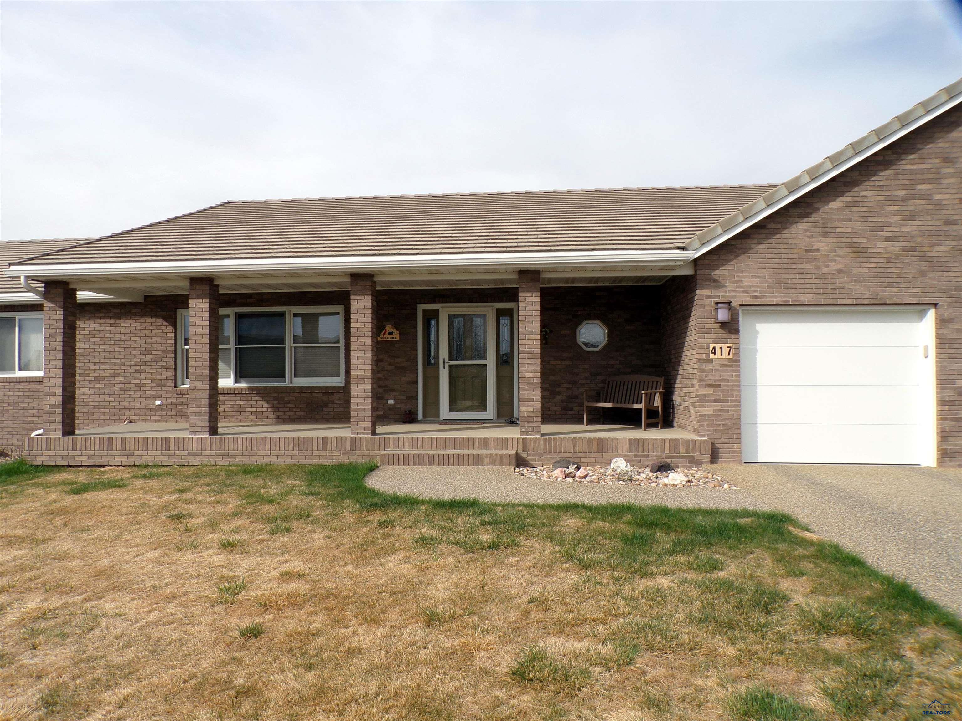 417 ALTA VISTA DR