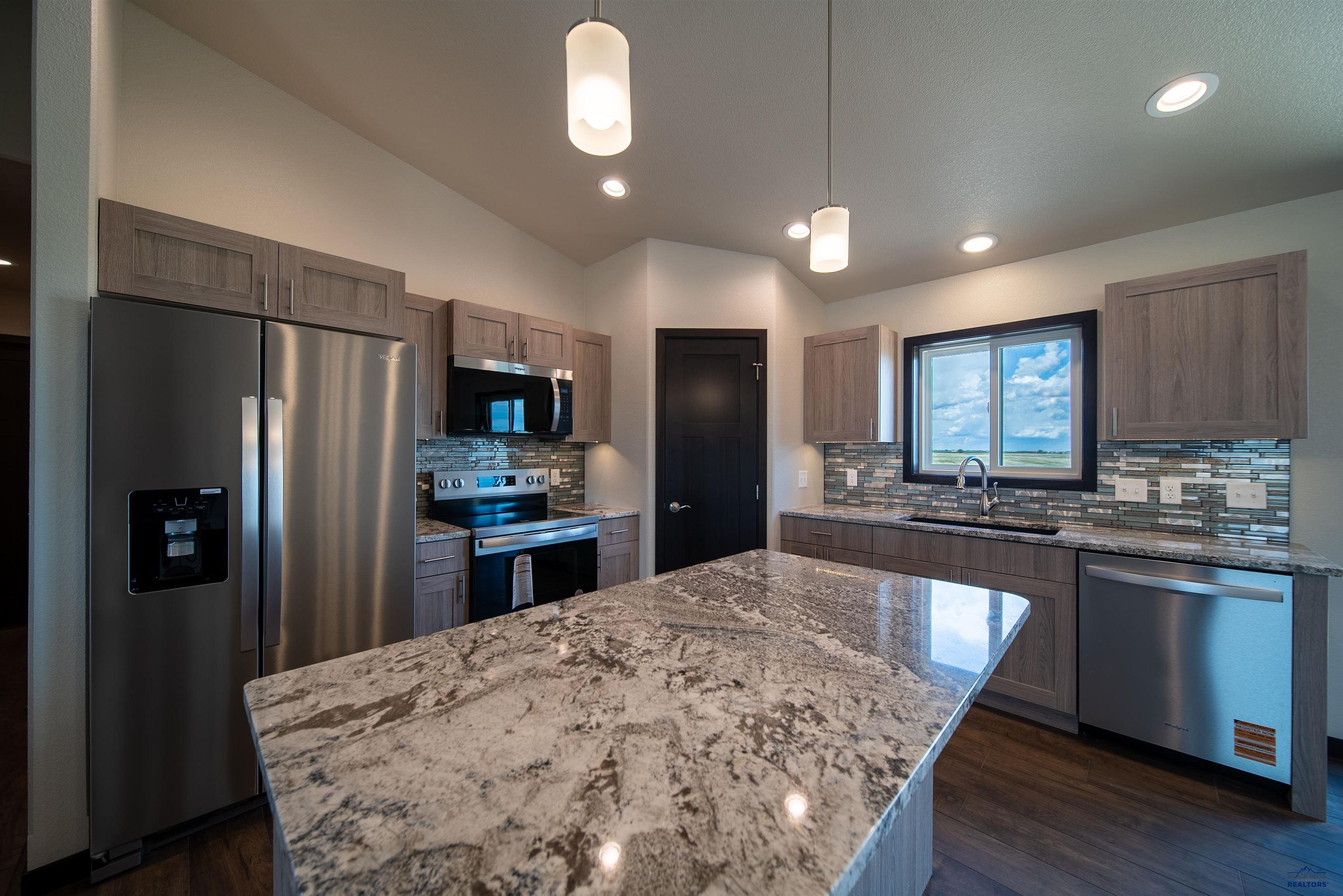 417 CONSTITUTION BLVD