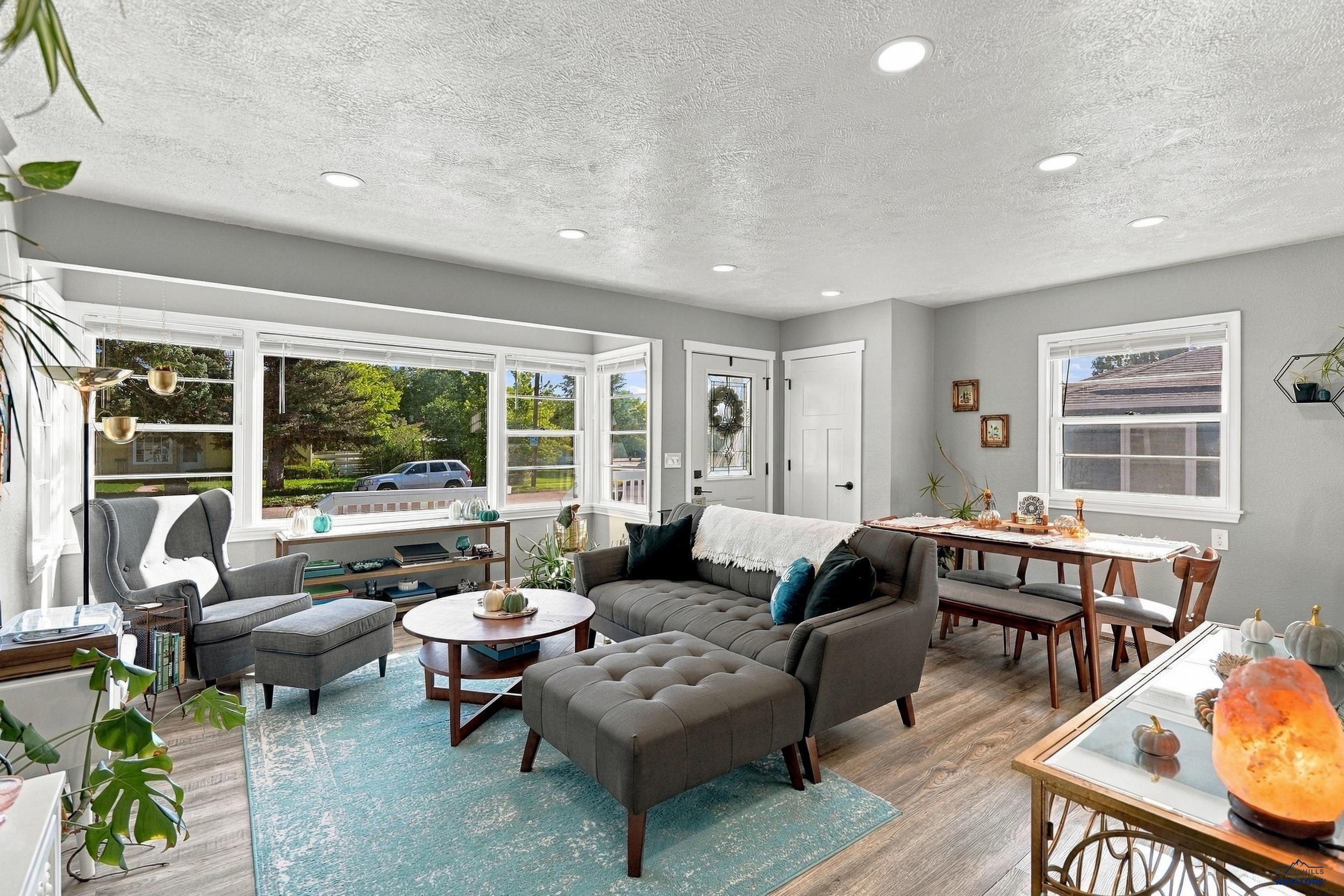 4131 PLEASANT DR