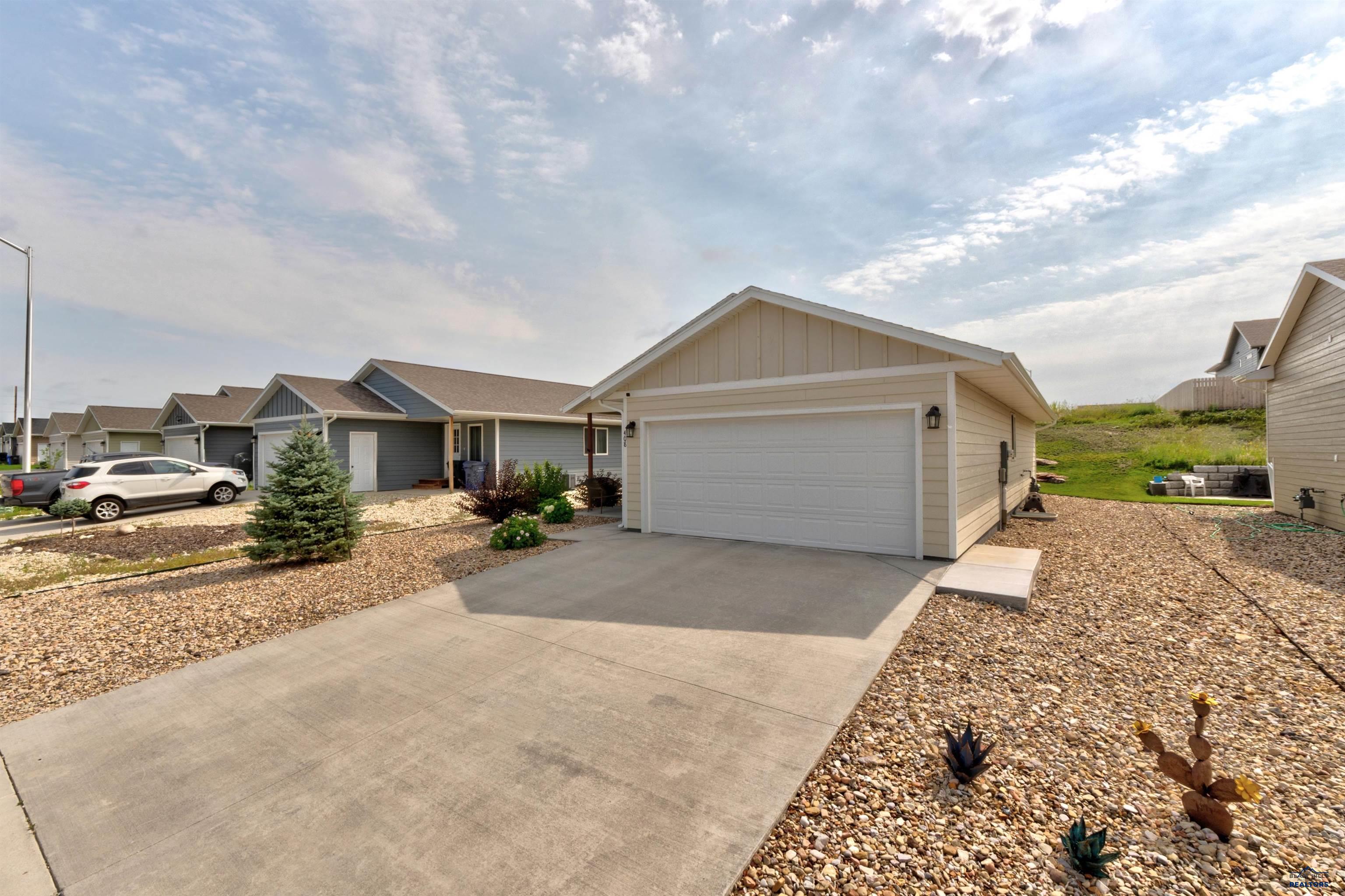 408 DIAMOND RIDGE BOULEVARD