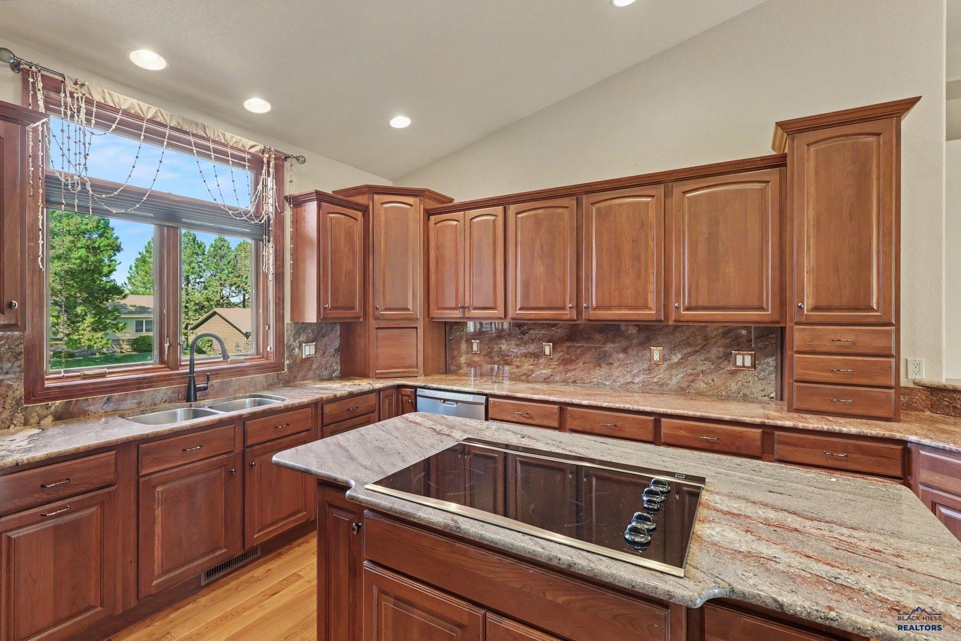 4120 AUGUSTA DR