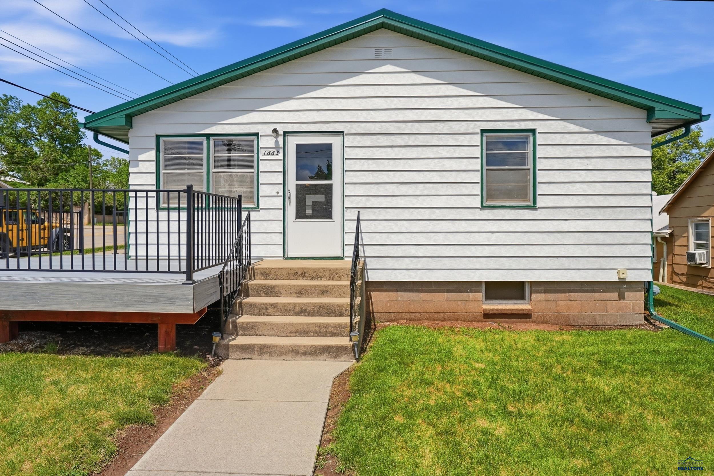 1443 WILLARD ST