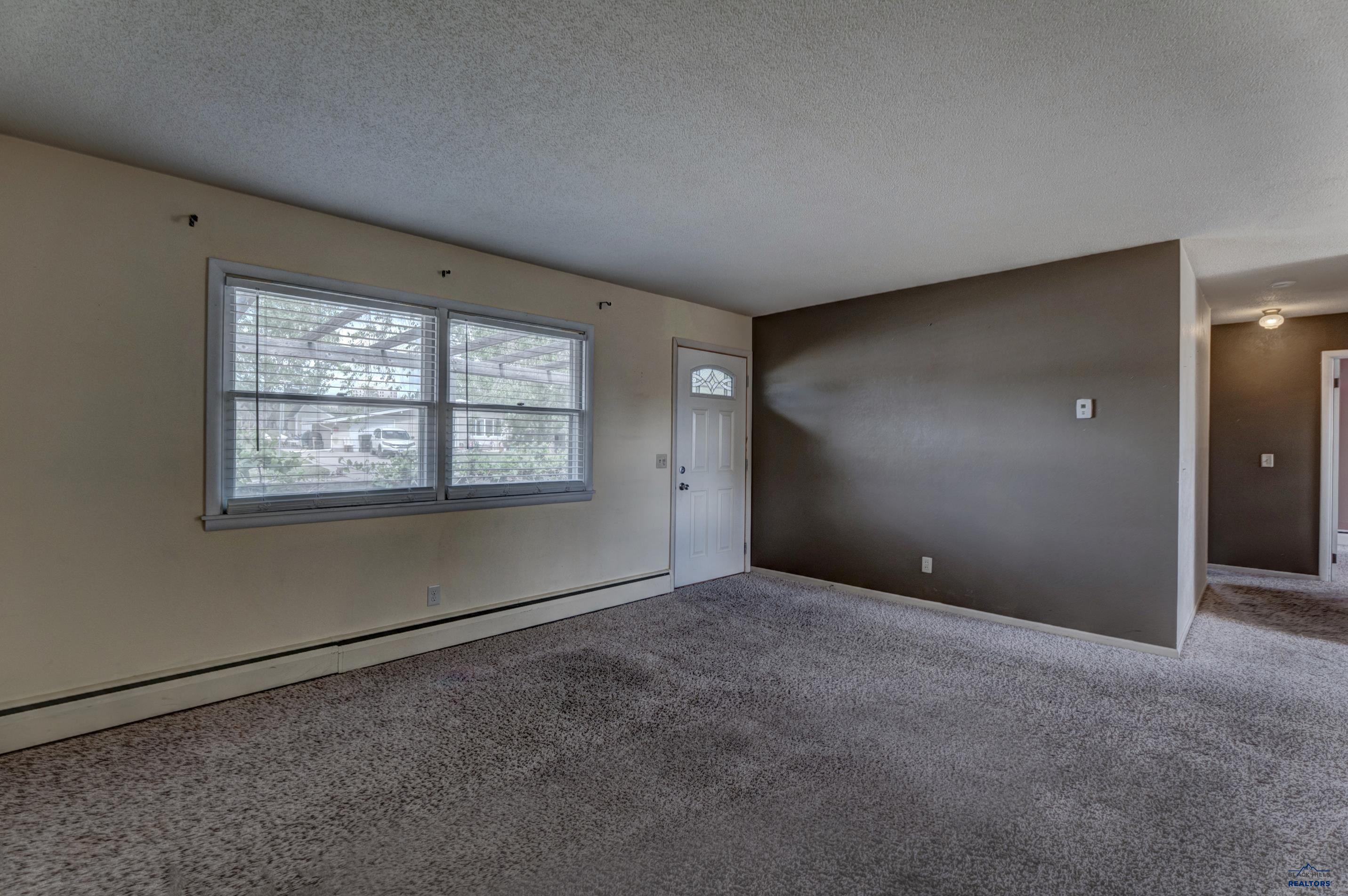 3202 GRANDVIEW DR