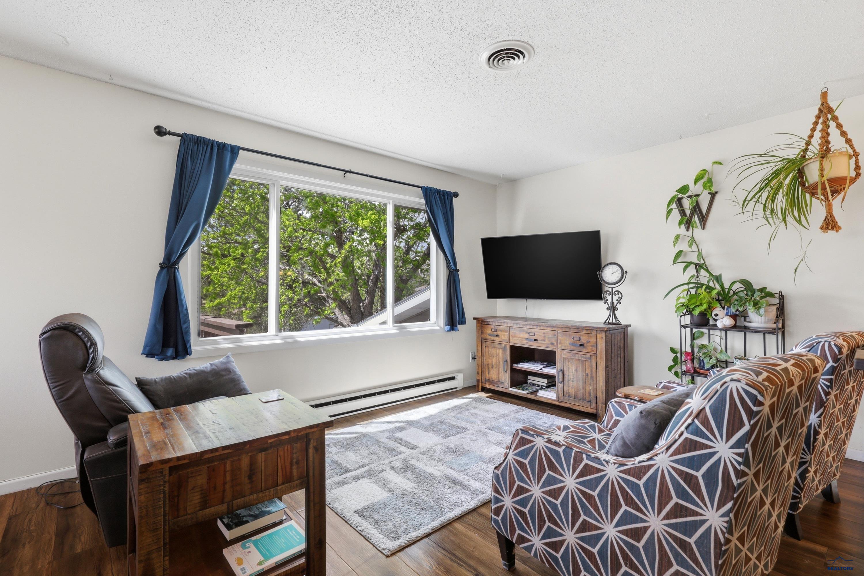 855 SYCAMORE