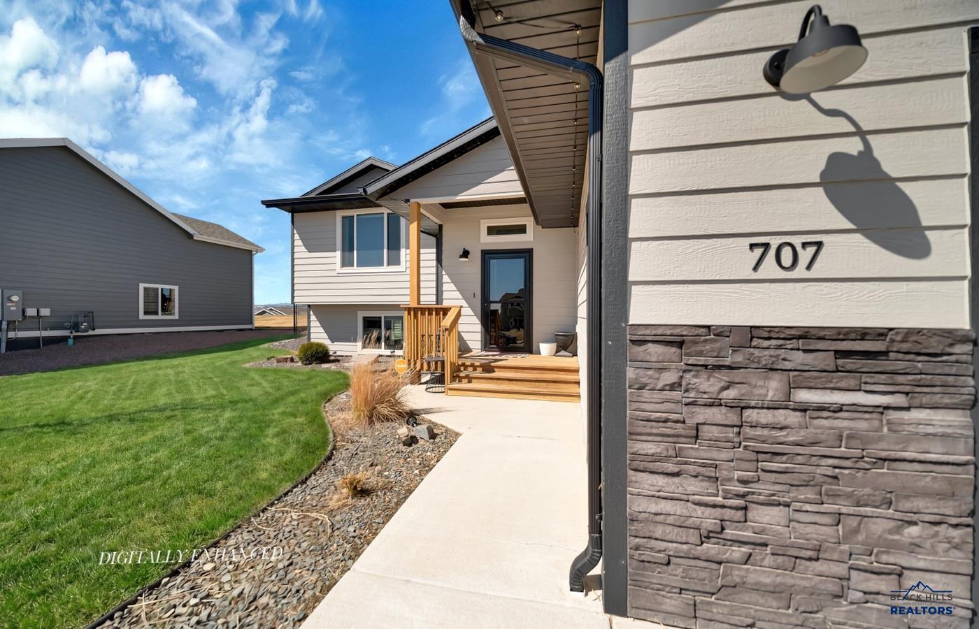707 SUMMERFIELD DR