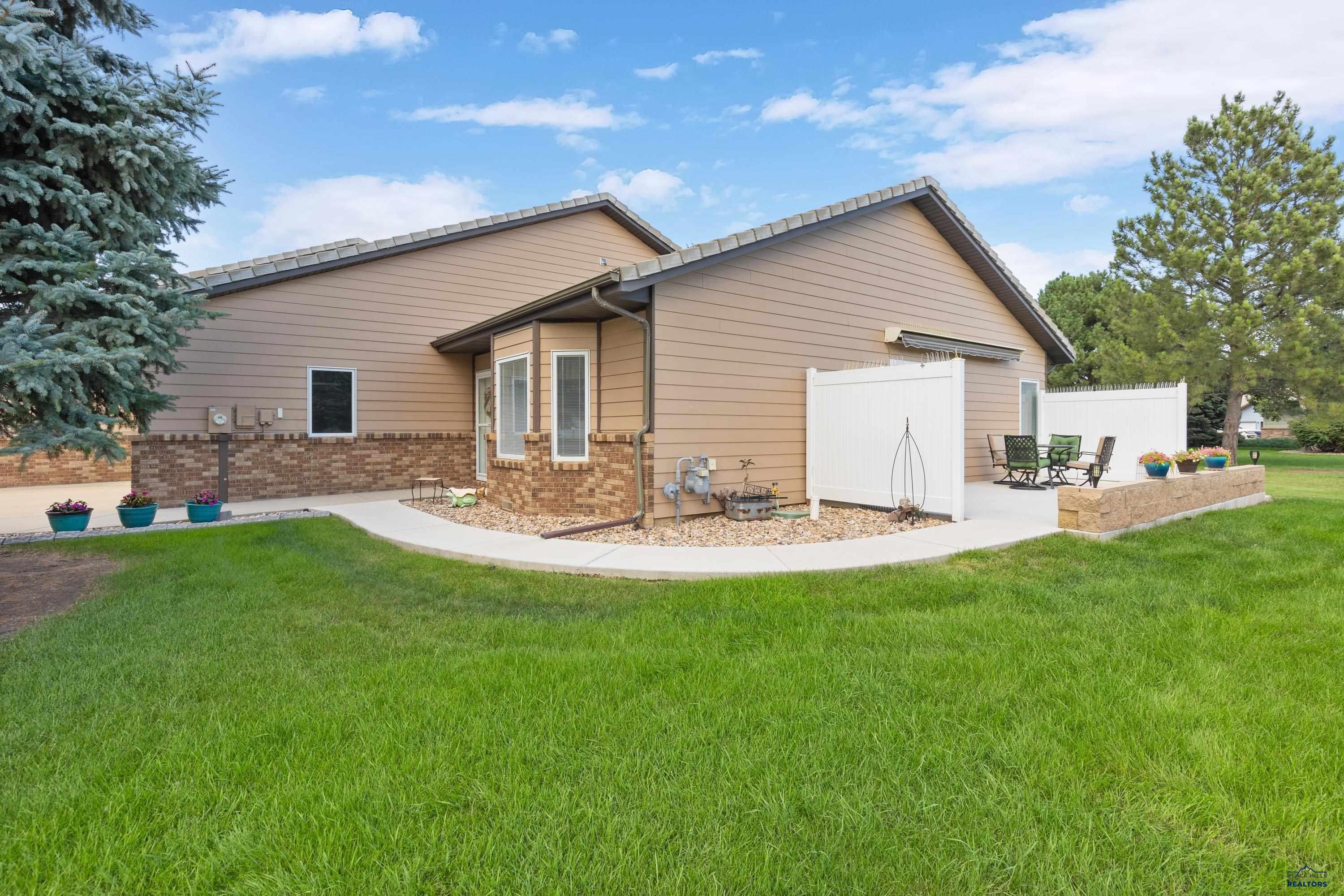 3724 DALY CT