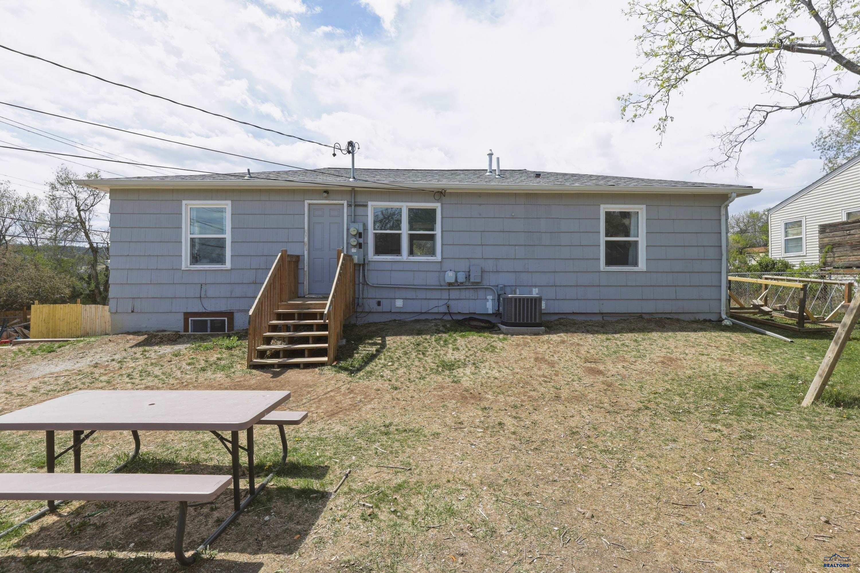 1616 1ST