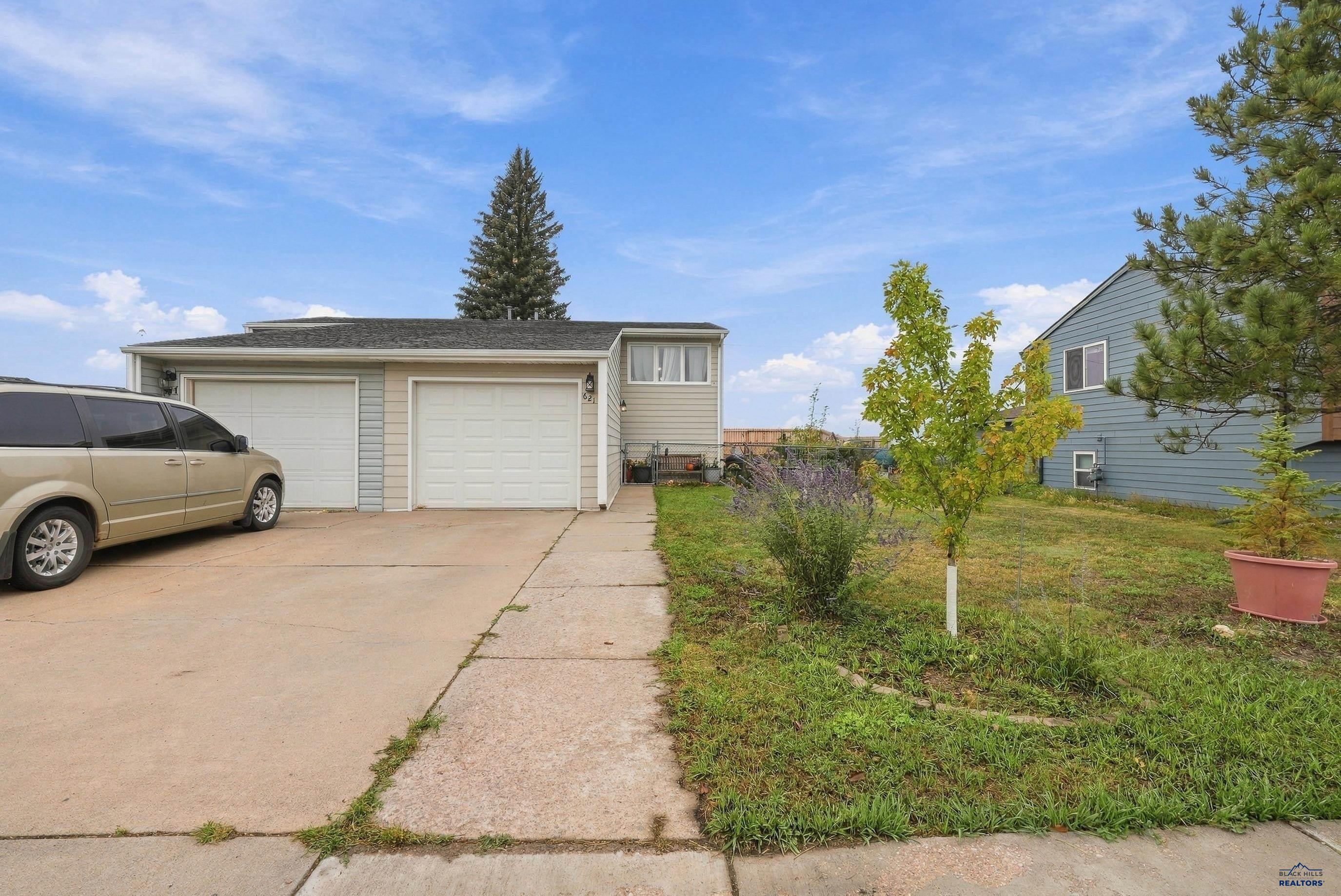 621 ENNEN DR