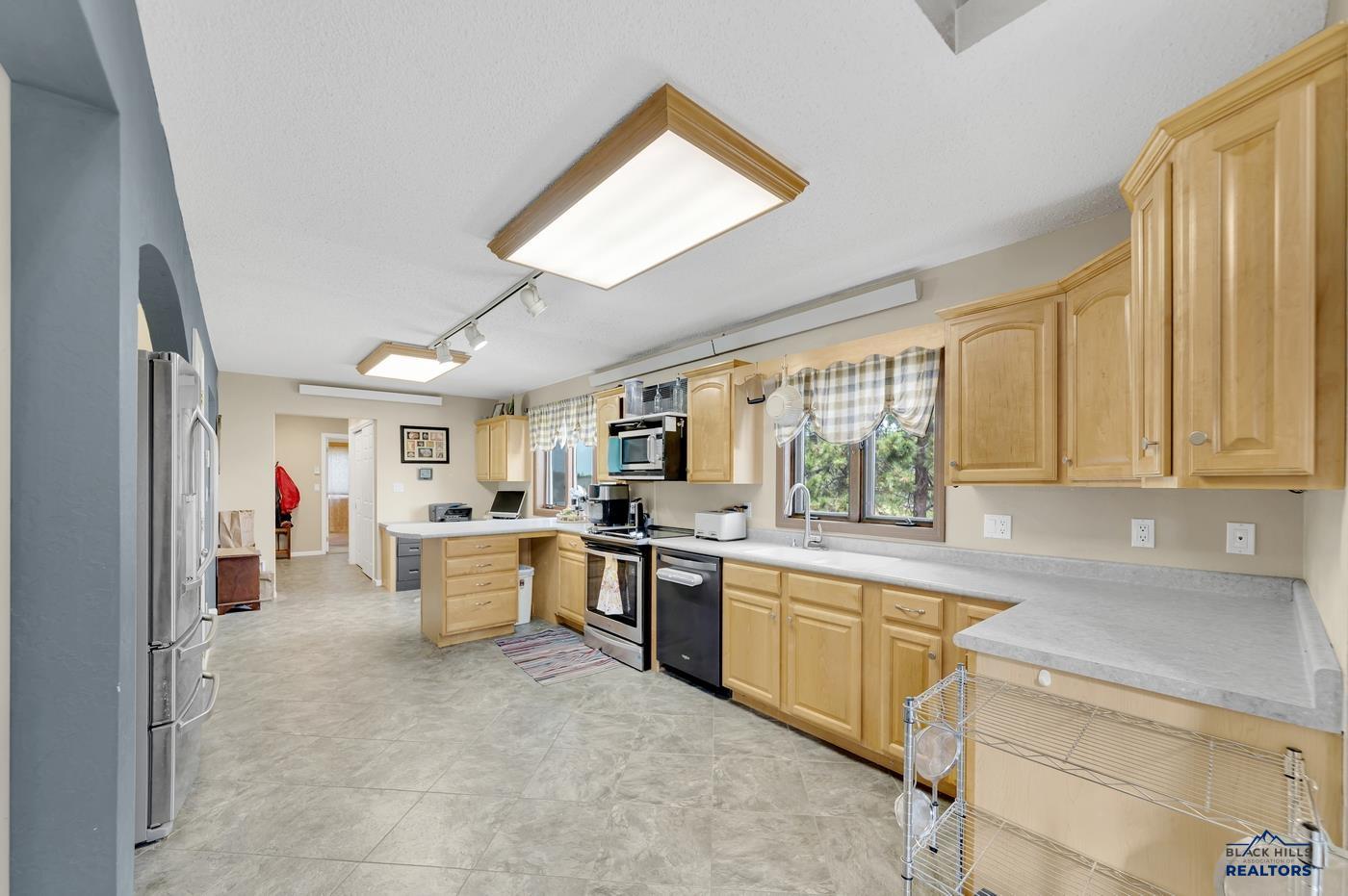 5224 MEADOWLARK DR
