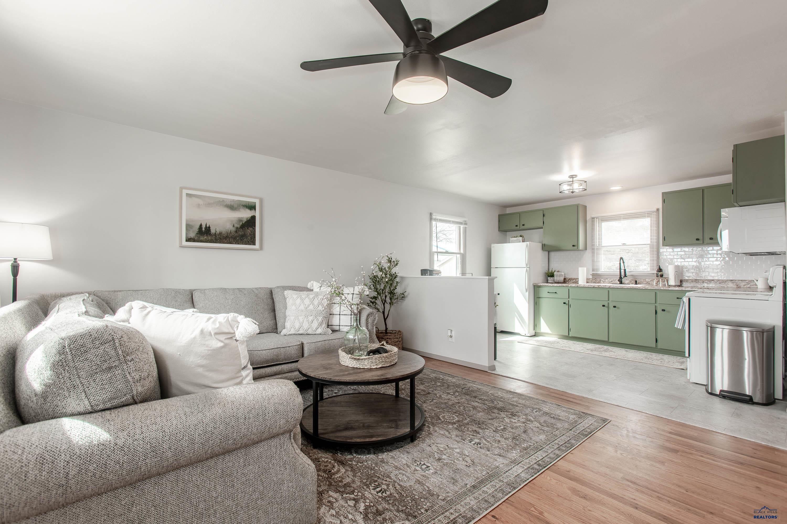 518 E OAKLAND
