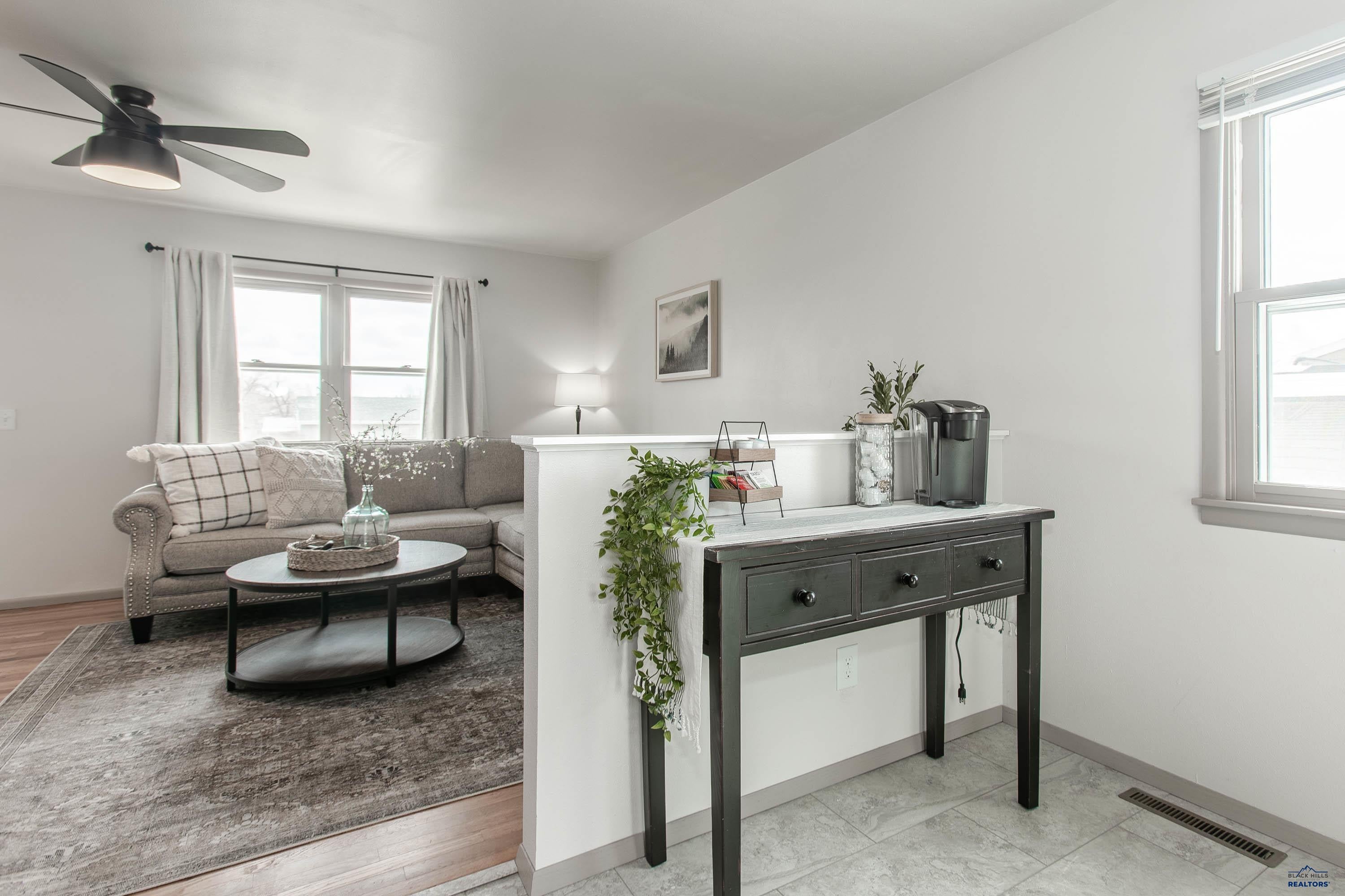518 E OAKLAND