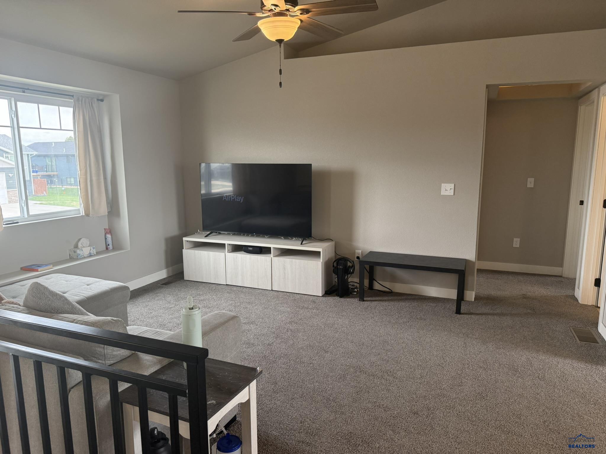 672 VALOR CT