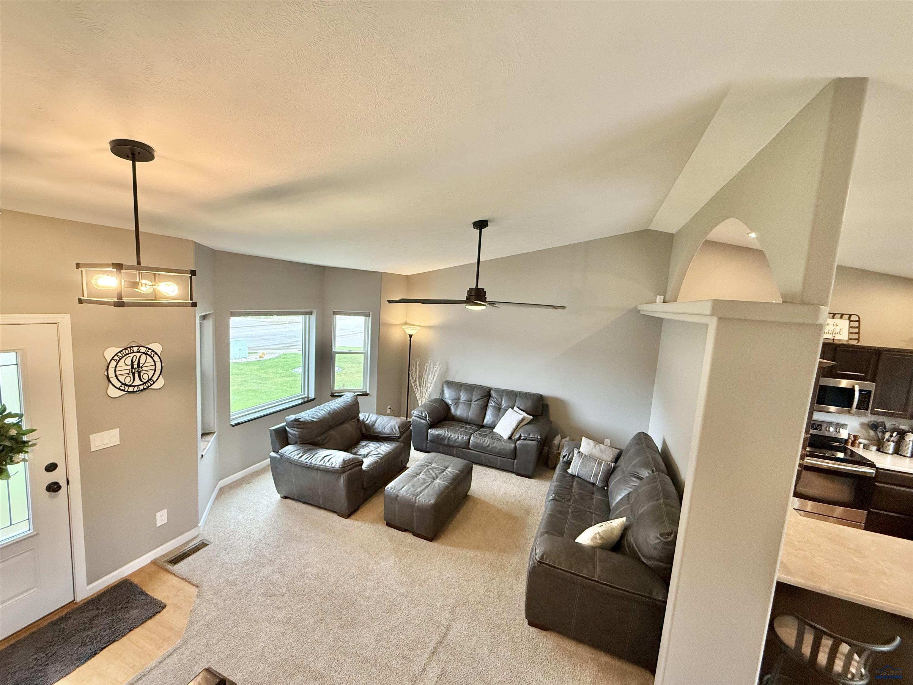 14827 GLENWOOD DR