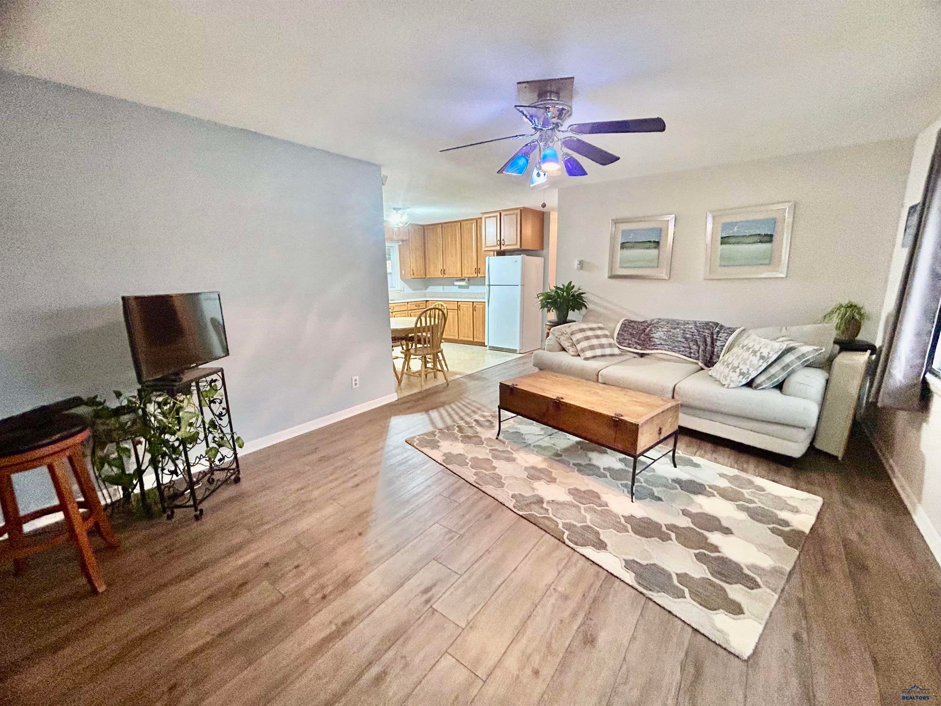 2812 OAK AVE
