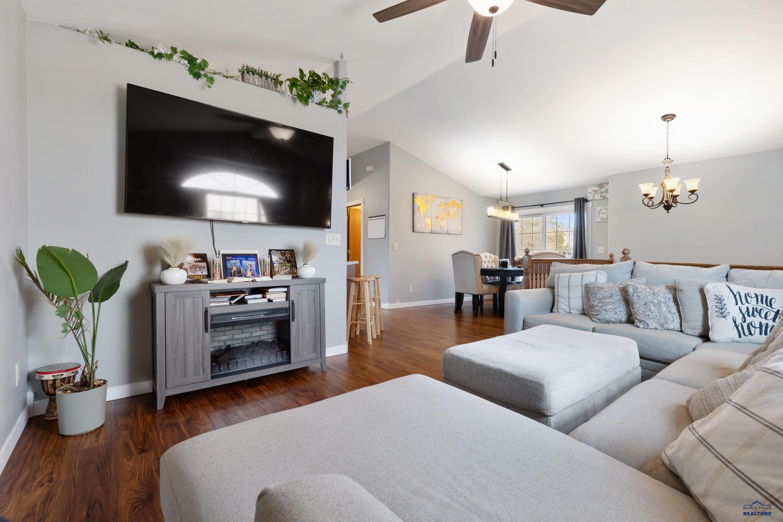 4419 THREE RIVERS DR