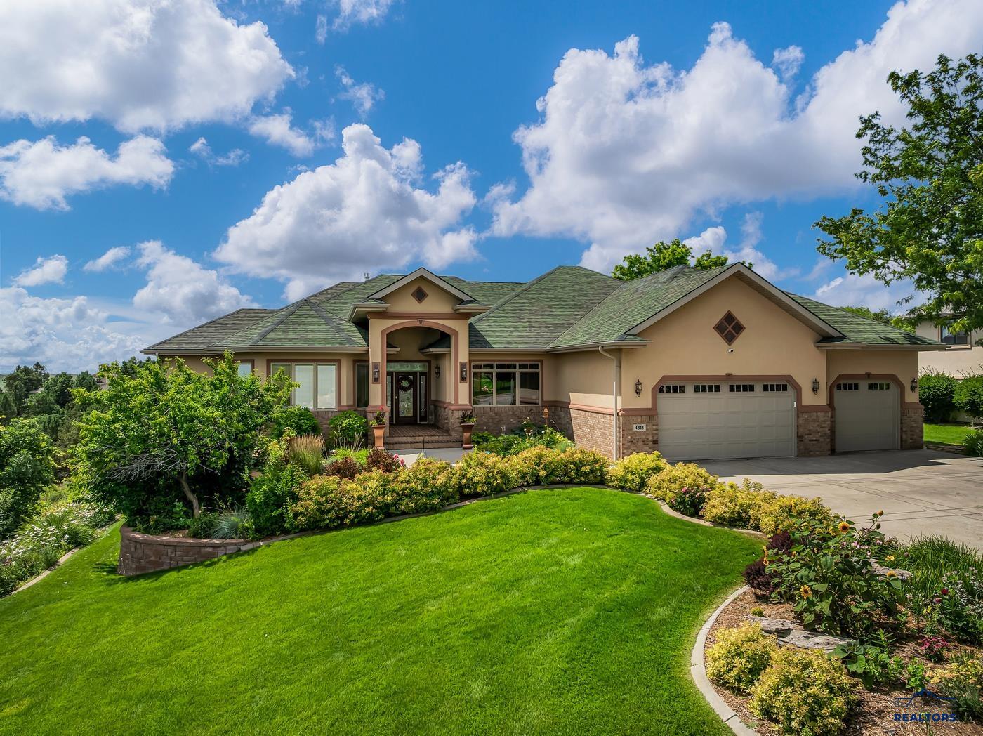 Photo 1 of 40 — 4818 ENCHANTED PINES DR, Rapid City, SD 57701