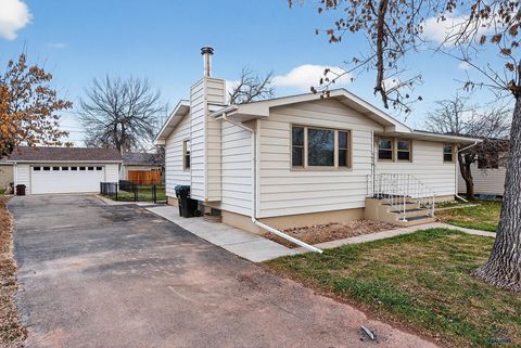 3810 MINNEKAHTA DR Rapid City SD 57702