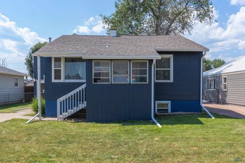 725 HOLCOMB AVE Rapid City SD 57701