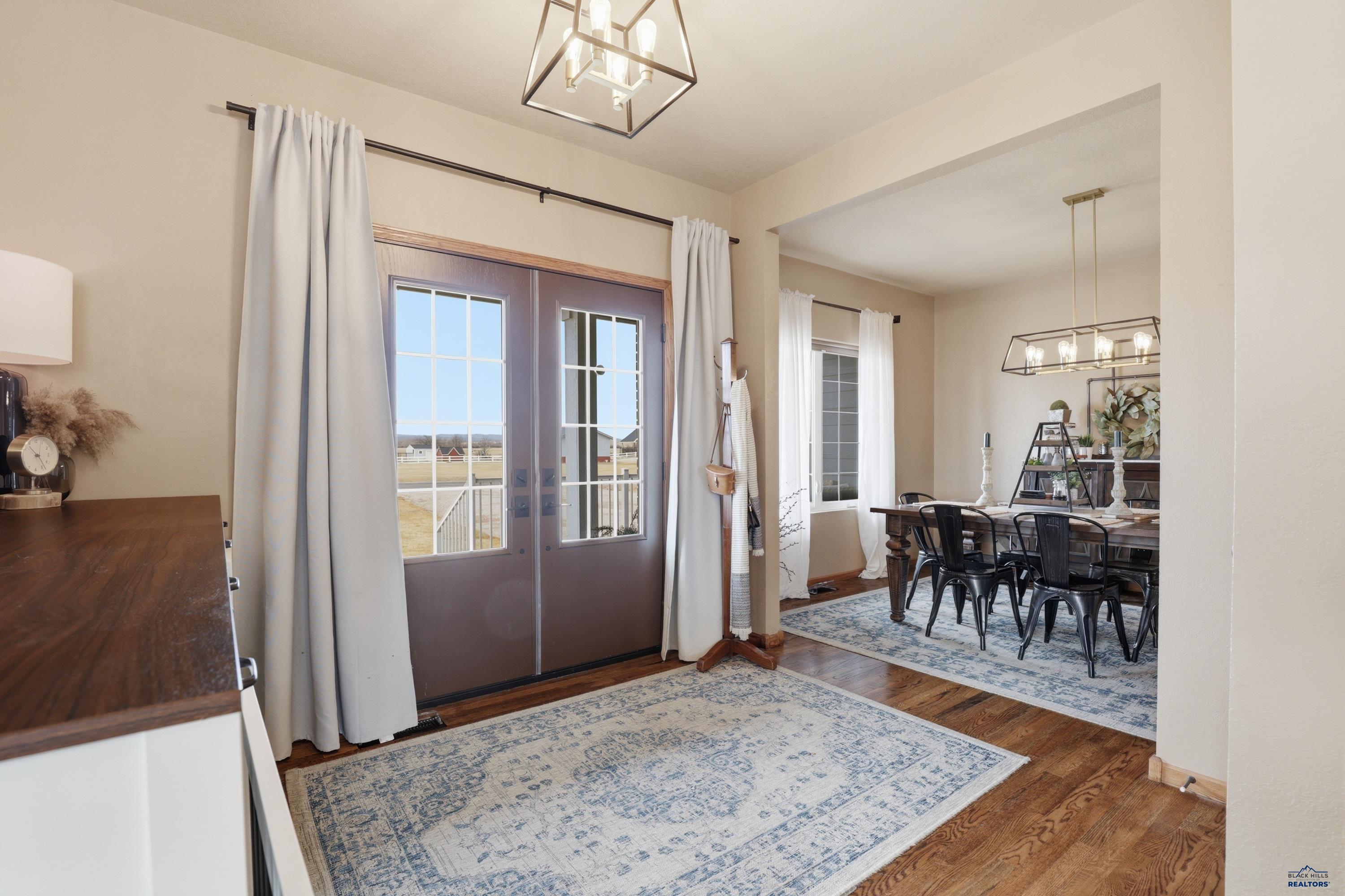 15742 GOLDEN VALLEY DR