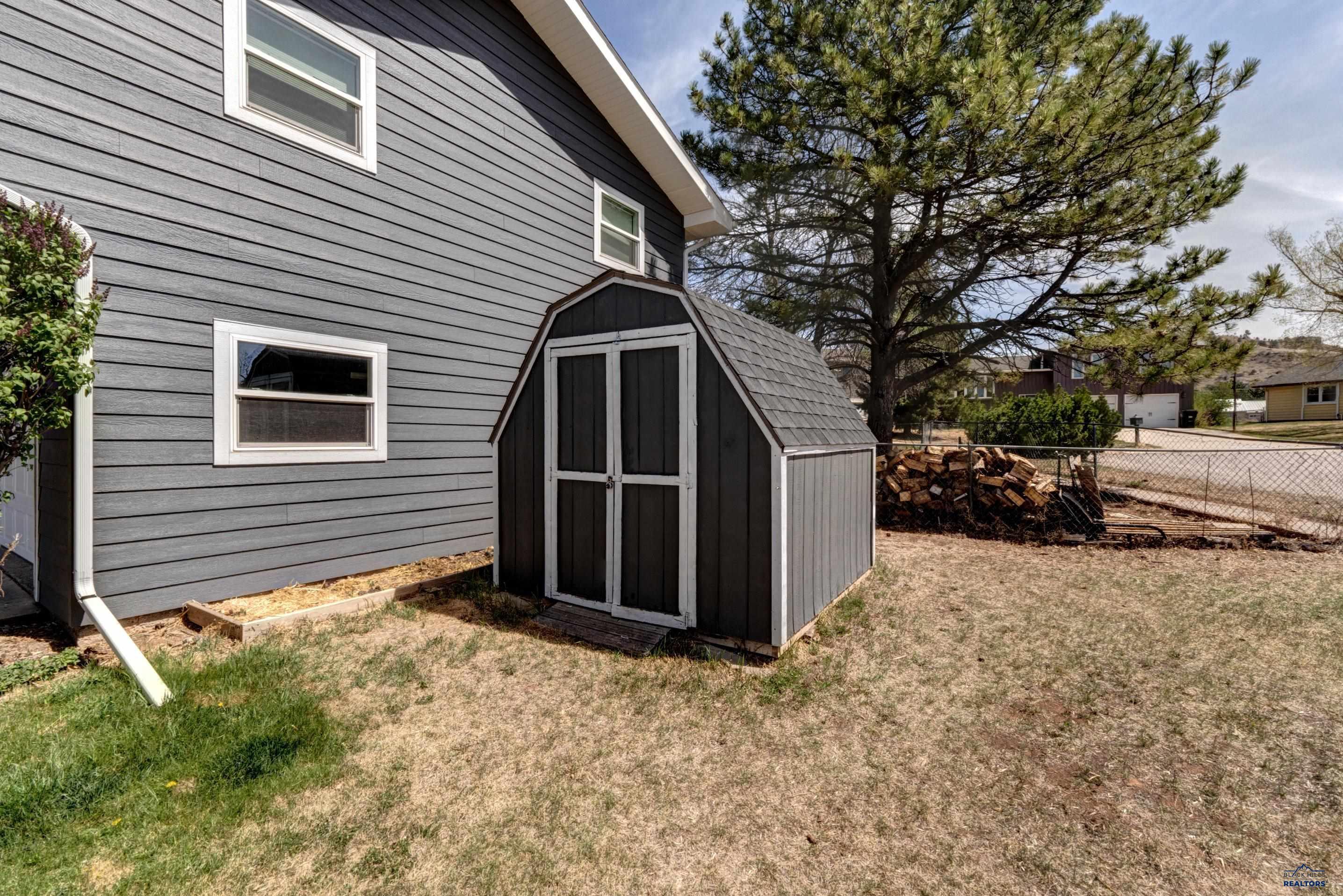2924 MINNETONKA DR