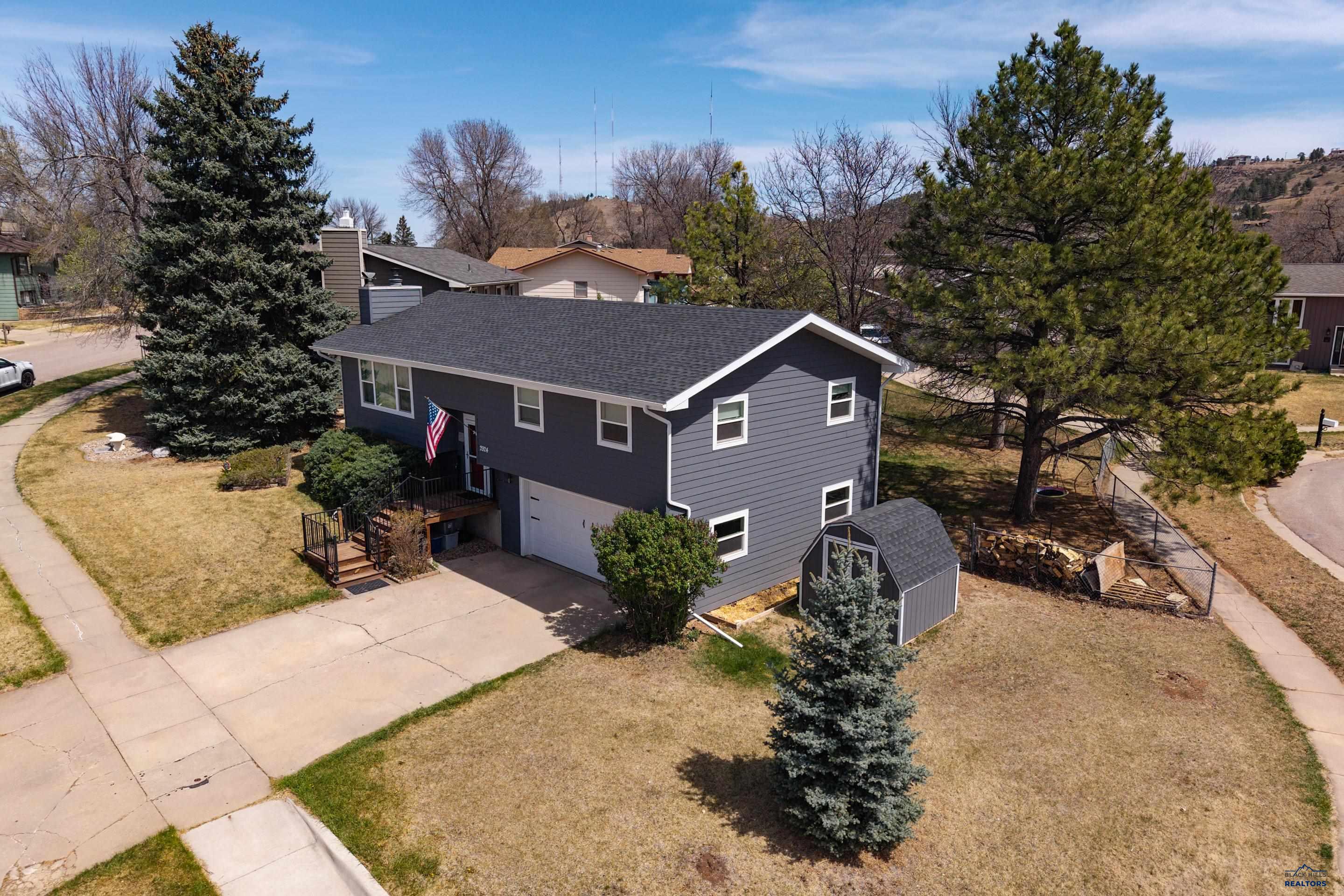 2924 MINNETONKA DR