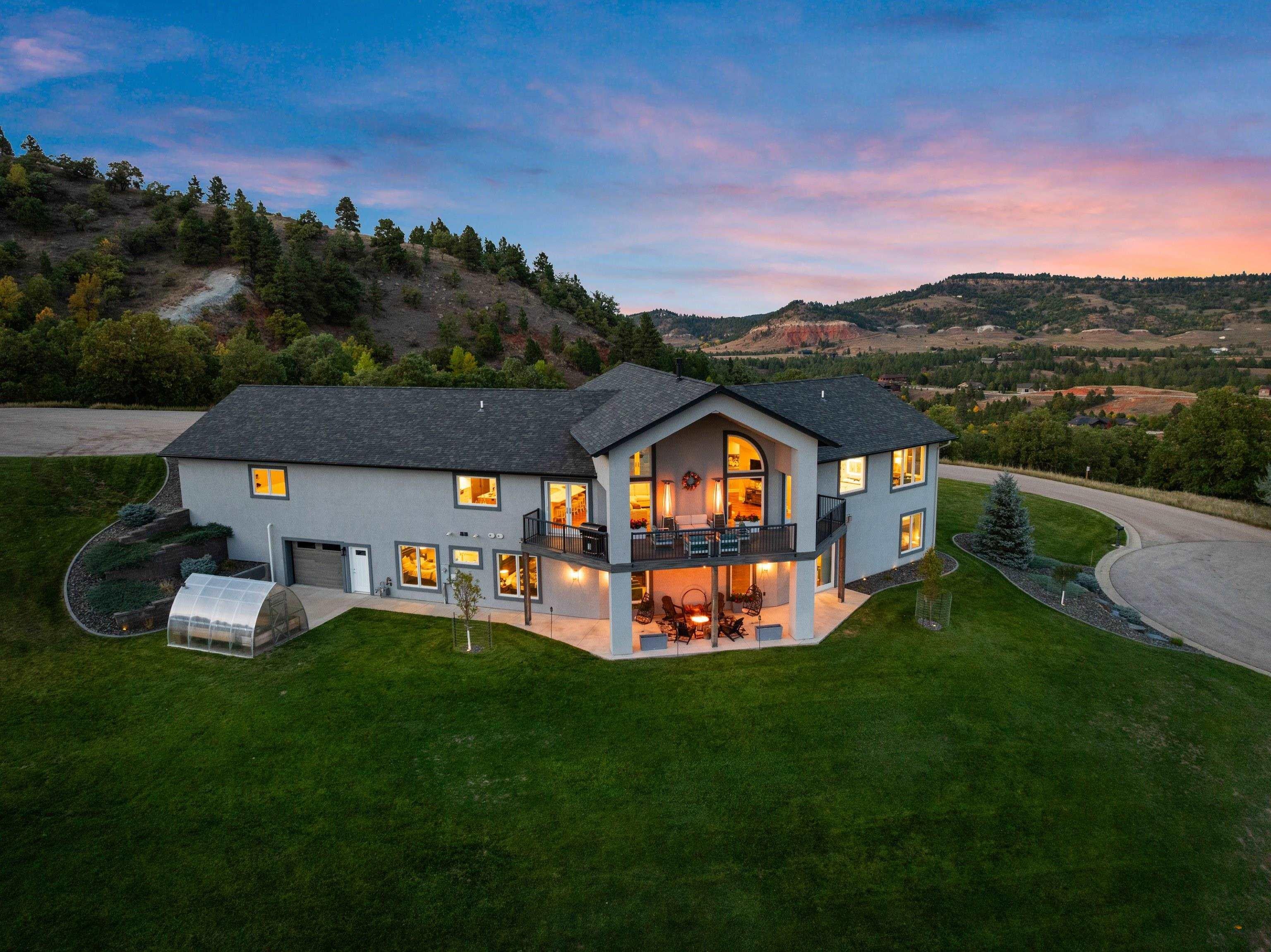2225 SADDLE HORN DRIVE