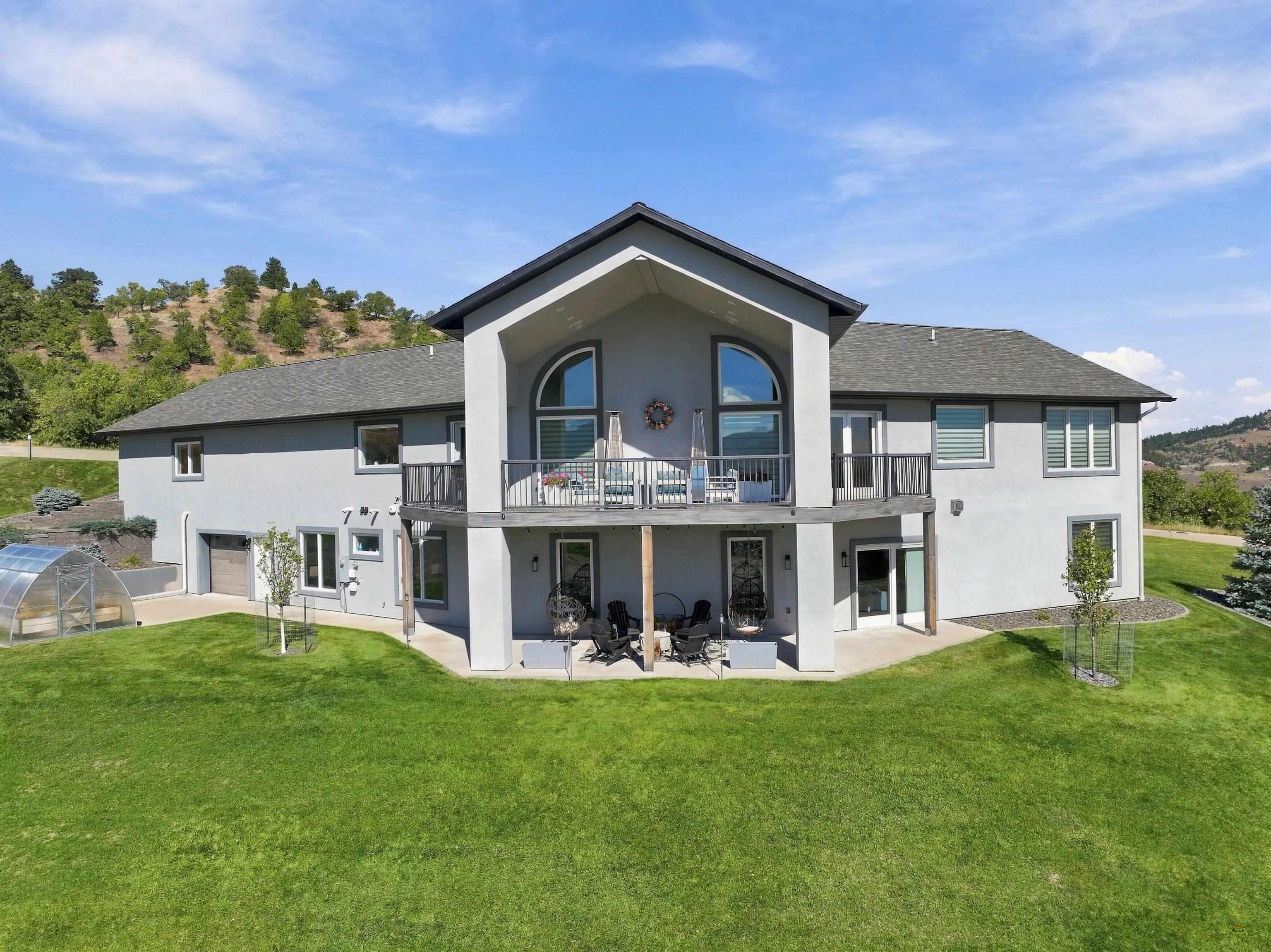 2225 SADDLE HORN DRIVE