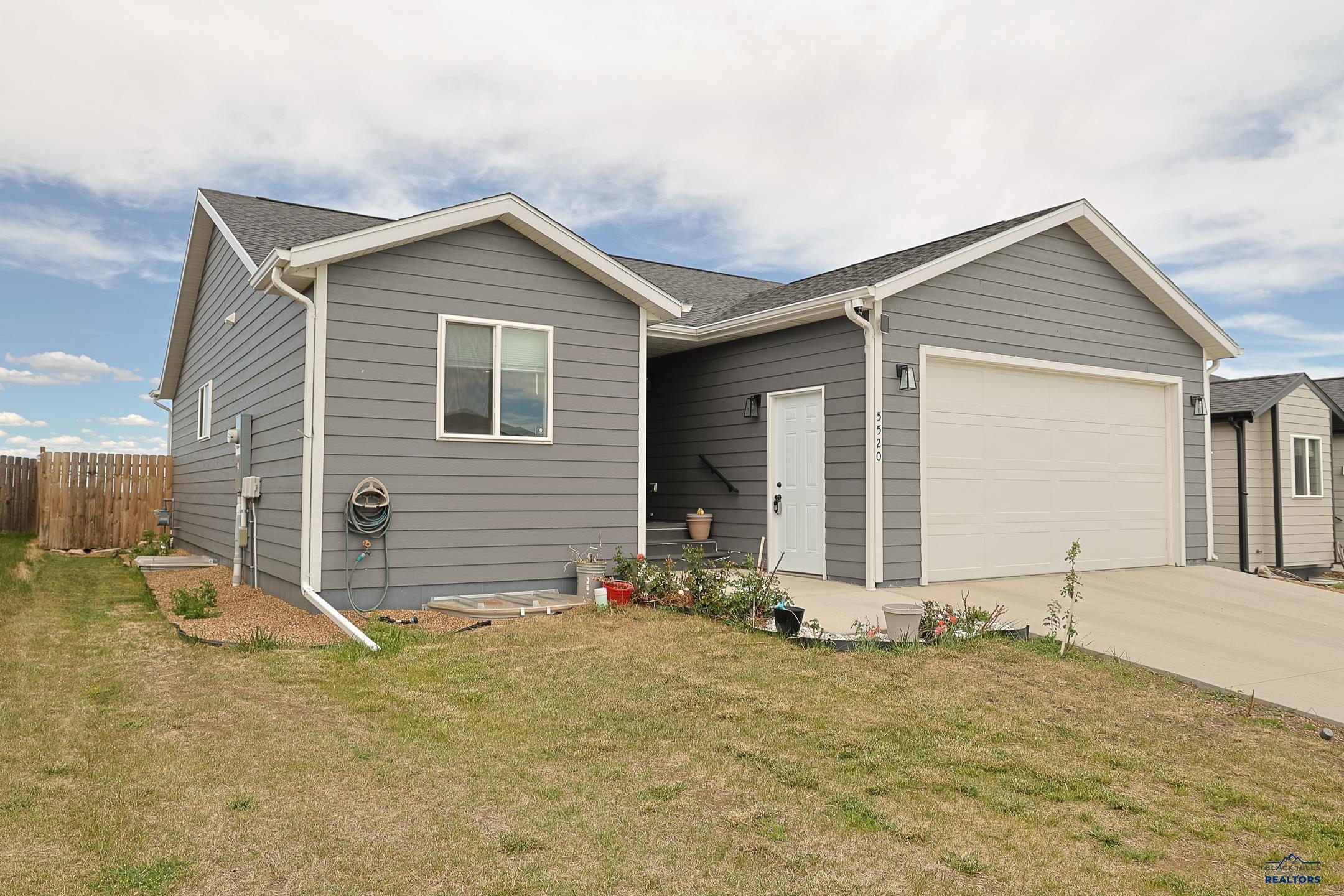 Photo 1 of 34 — 5520 COAL BANK DR, Rapid City, SD 57701