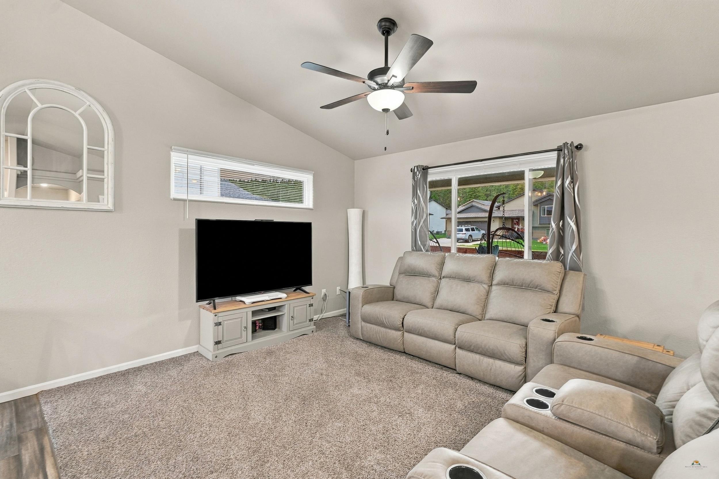 3430 DAVENPORT LOOP