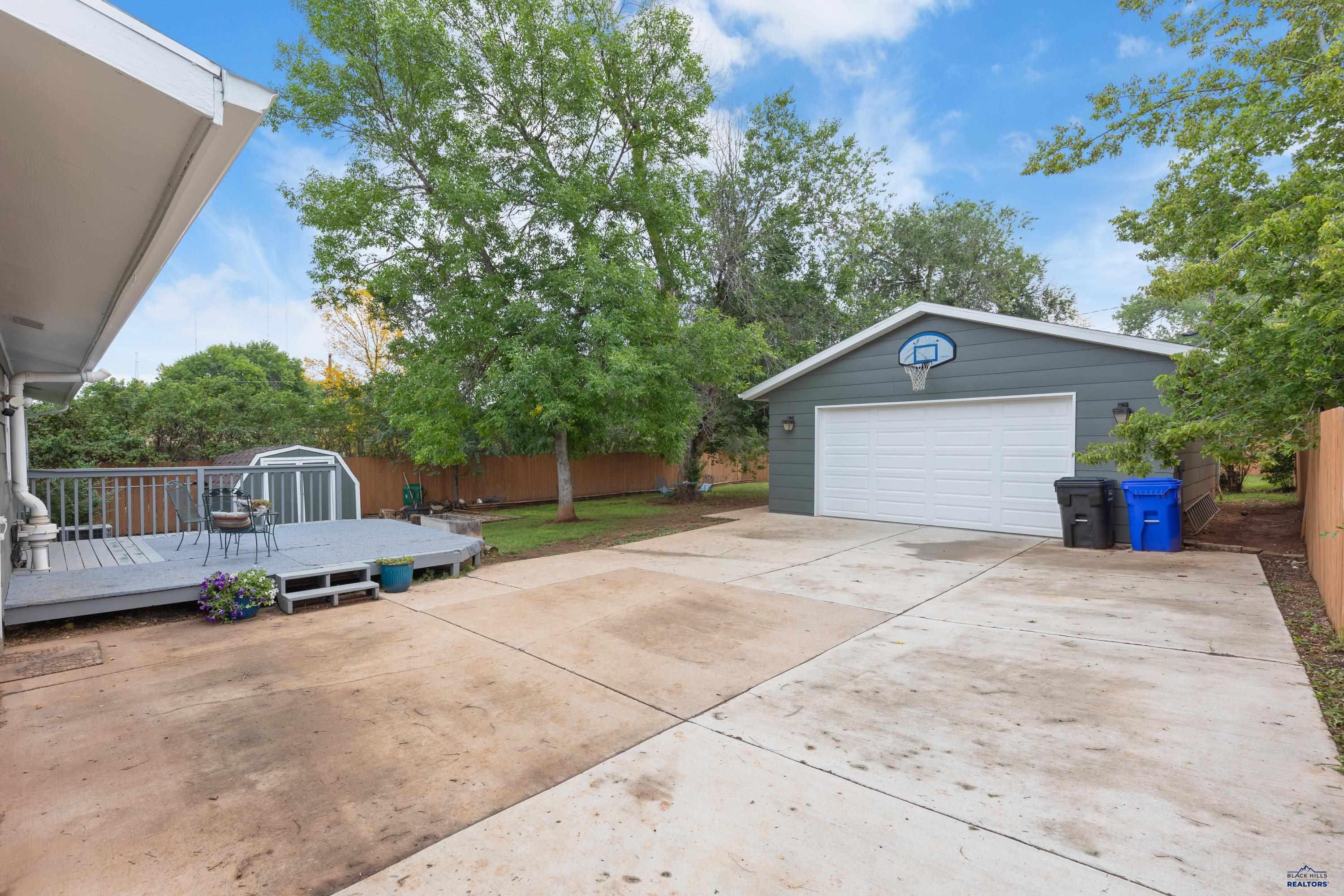 2310 CAMERON DR