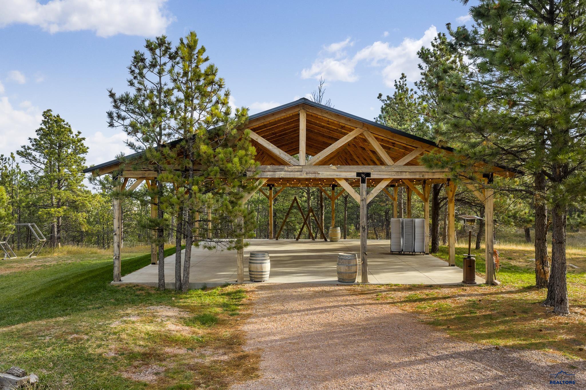 13121 LINCOLN TARKEN LN