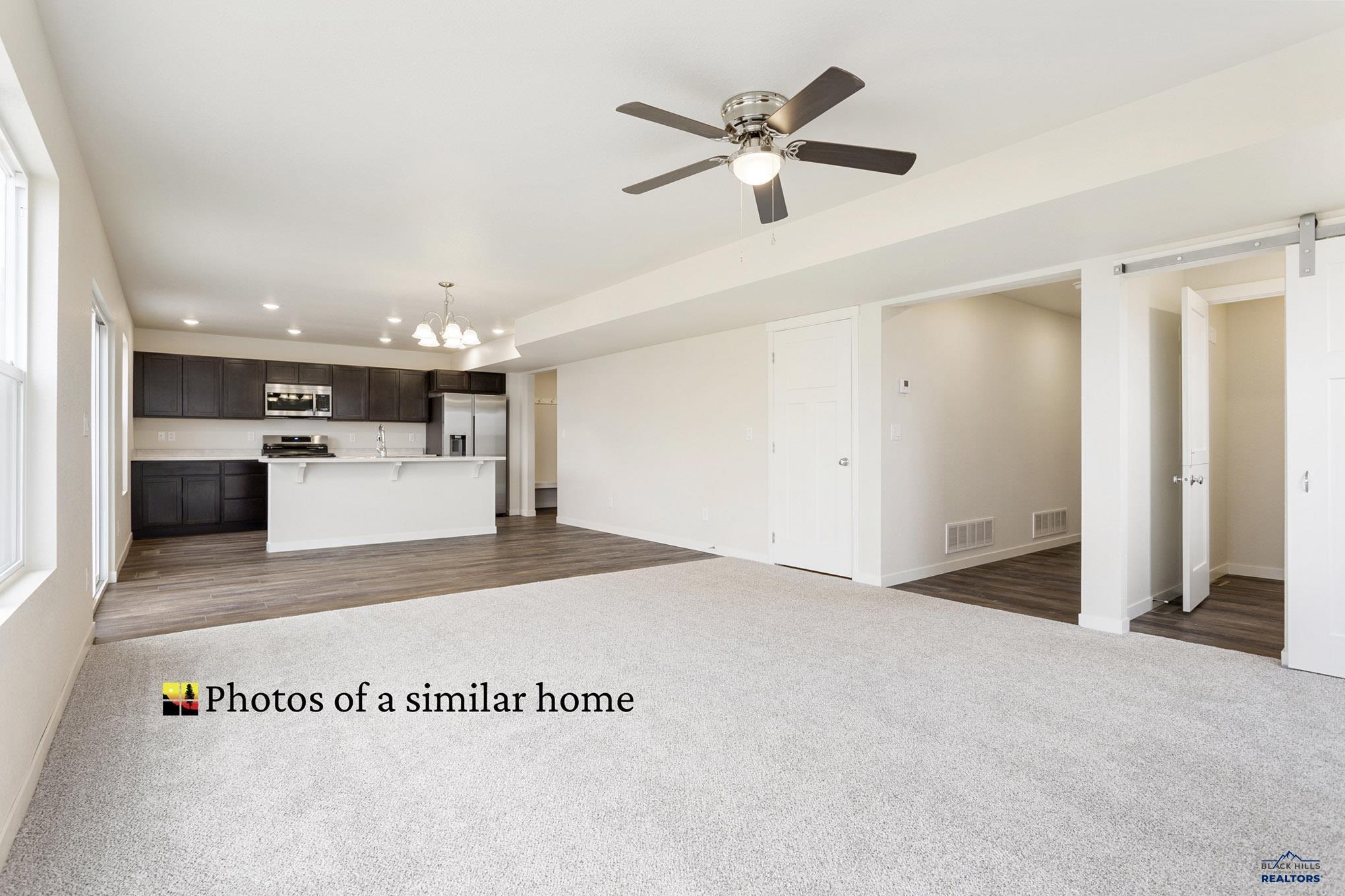 317 N VALLEY DR